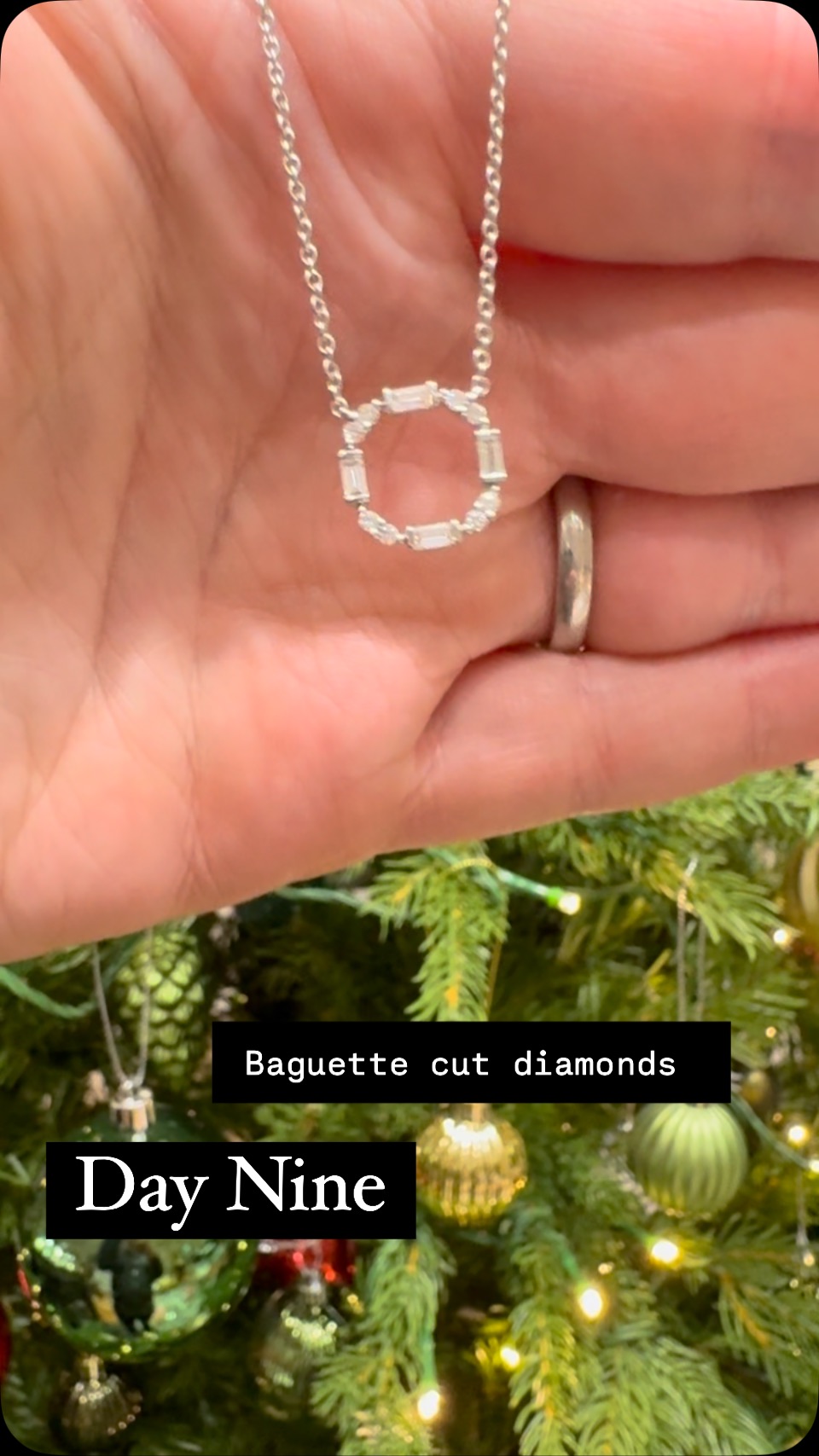 Day Nine showcases an octagon shaped pendant with a mixture of baguette and brilliant cut diamond all hand set in 18ct white gold.
This pendant is £1,895.00.
Baguette diamonds always give any piece of jewellery an Art Deco feel - even in more modern items such as this.
Again, a lovely layering option with many other pendants and chains. But also looks great on its own.
DM or call us on 0141 248 3037
#diamonds #baguettediamonds #artdeco #artdecoinspired #octagonpendant #whitegold #glasgowjeweller #glasgow #mundieandson