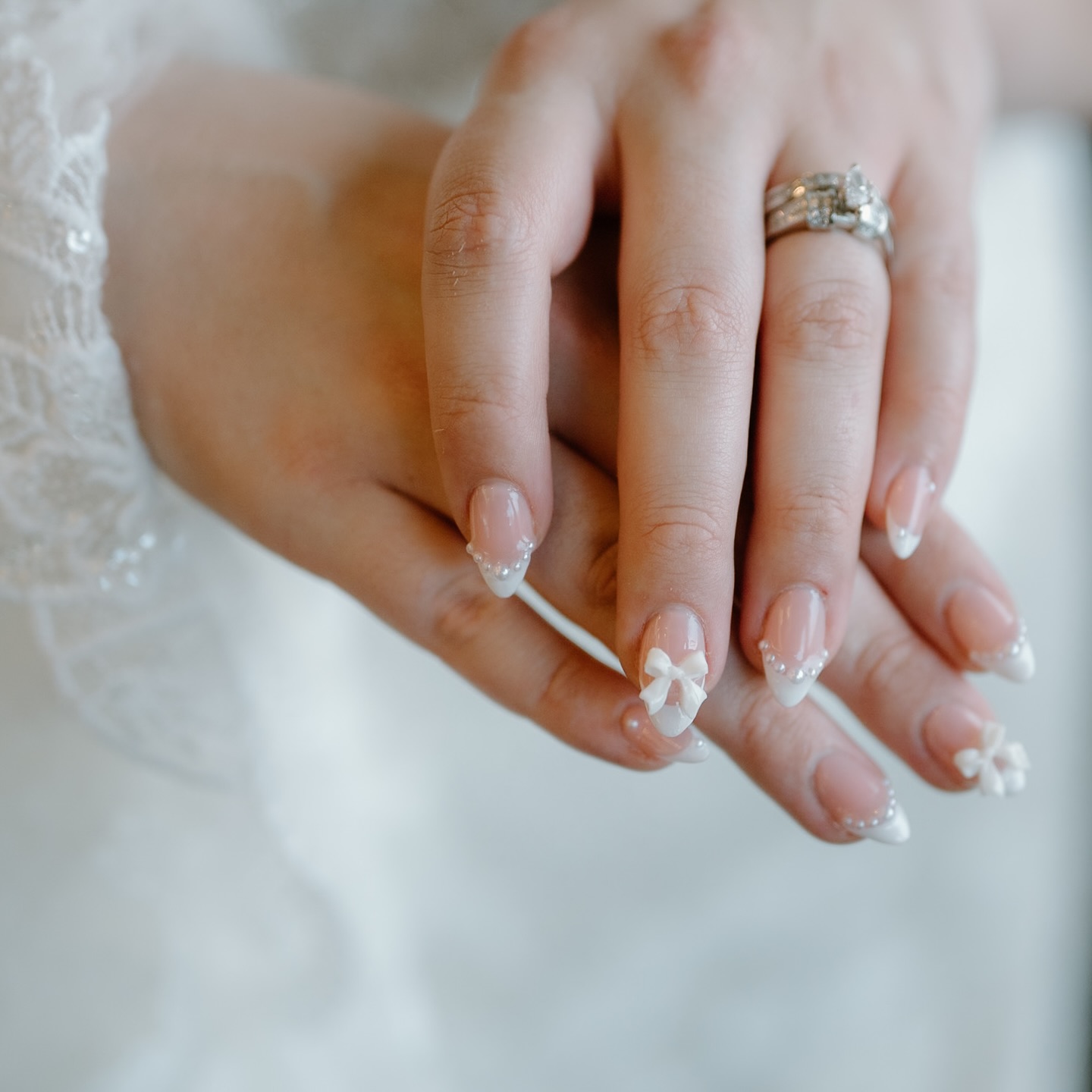 Wedding Nails Inspo ✨ The bows and pearls on V’s wedding nails are so cute!! 💅
#wisconsinweddingphotographer #wisconsin #engagementphotographer
#weddingphotographer #wisconsinbride #engagementphotos #wisconsinengagement #weddinginspiration
#wedding #weddingphotos #madisonwisconsinweddingphotographer
#madisonwedding #wisconsinwedding #wisconsinengagement #madisonwisconsinphotographer #realwisconsinwedding #marriedinwisconsin #elopement #outdoorwedding #elopeinwisconsin #adventureelopement #midwestelopementphotographer #adventurewedding #adventureweddingphotographer #elopementphotographer
#wedding2025 #engaged #wisconsinelopement #wisconsinelopementphotographer #weddingnailsinspiration #weddingnails