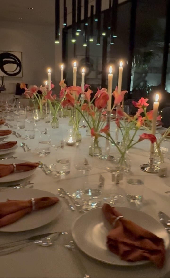 a modern set up for a Friendsgiving dinner! #latepost #callalily #tablesetting