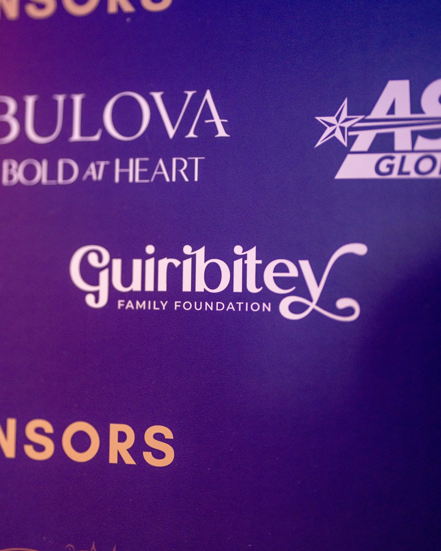 🇺🇸 The Maestro Cares Gala is celebrated every year in NY, and nothing makes us happier than attending this event because we know the incredible work they are doing. We are proud to support and serve this noble cause. Remember: “It is always better to give than to receive.”
🇪🇸 La gala de Maestro Cares se celebra todos los años en NY, y nada nos hace más felices que asistir a este evento porque sabemos la labor tan linda que están haciendo. Estamos orgullosos de apoyar y servir a esta noble causa. Recuerden: “Siempre es mejor dar que recibir.”
#GuiribiteyFamilyFoundation #GFF #porunmundomejor