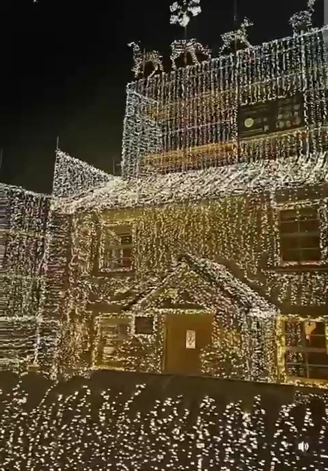 How spectacular is this Christmas light display on Richard Isles' home in Bristol?
There are over 200,000 lights and we are so grateful that this will raise funds for us.
Thank you, Richard. ❤️
Justgiving fundraising link in bio.
🎄🎄🎄