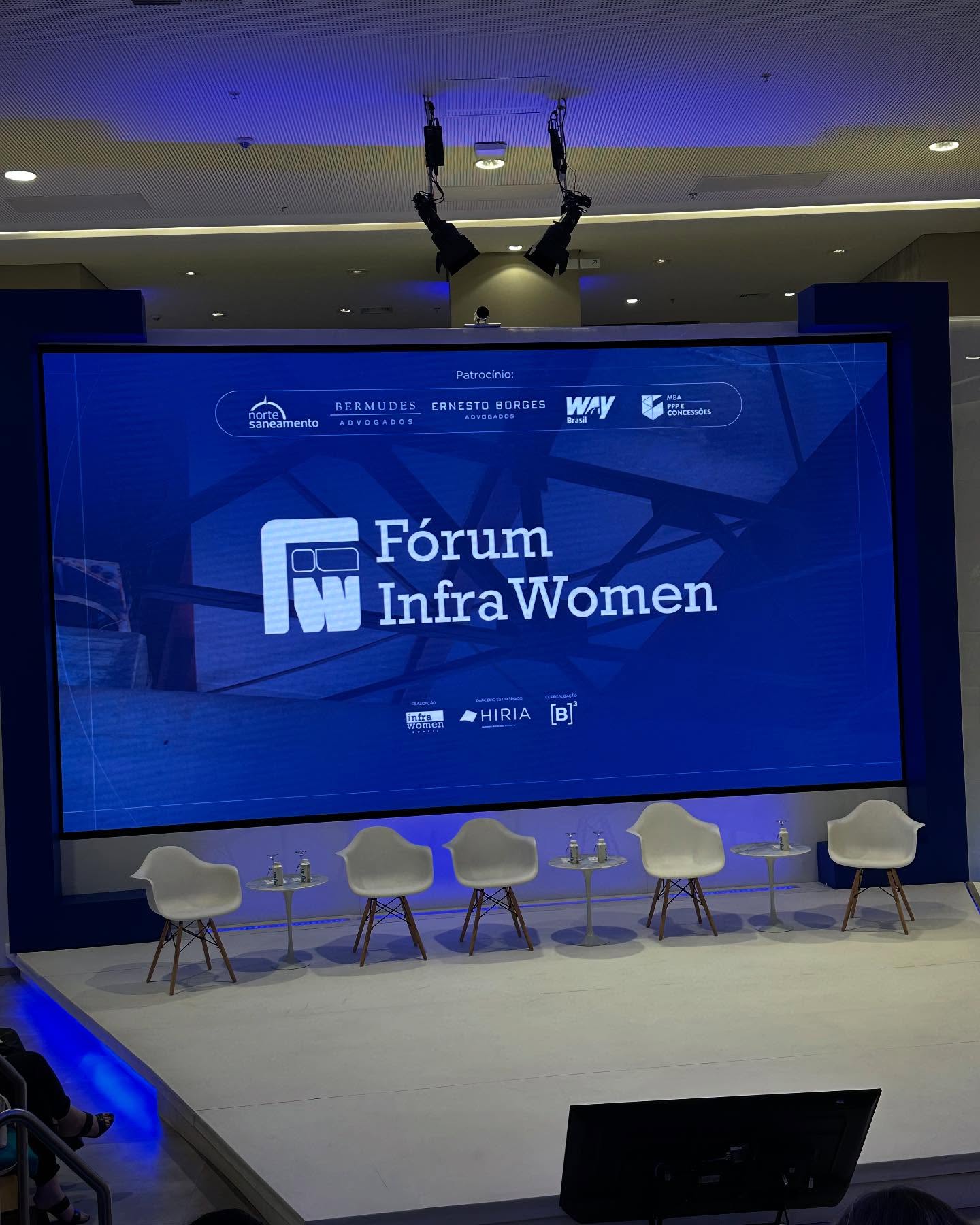 O Fórum Infrawomen Brasil que ocorreu no último dia 06, na Arena B3, em São Paulo, foi um momento para celebrar a diversidade, sustentabilidade e inovação na infraestrutura brasileira. A começar que mais de 90% do público eram composto por mulheres!
Assuntos importantes como a perspectiva econômica, pipeline de leilões para 2025, práticas ESG - que vão além do ambiental!, e formas de financiamento da infra-estrutura foram alguns dos temas abordados.
Os palestantes foram profissionais e líderes muito reconhecidos em suas áreas de atuação, o que engrandeceu o evento!
Parabéns @infrawomen pela 1a. edição, que foi brilhante!!
A infraestrutura é um segmento muito importante para desenvolvimento social e econômico de qualquer lugar, e porta de entrada para as mais variadas práticas de ESG. #esg #esgnainfraestrutura #sustentabilidade #diversidade #liderançafemina