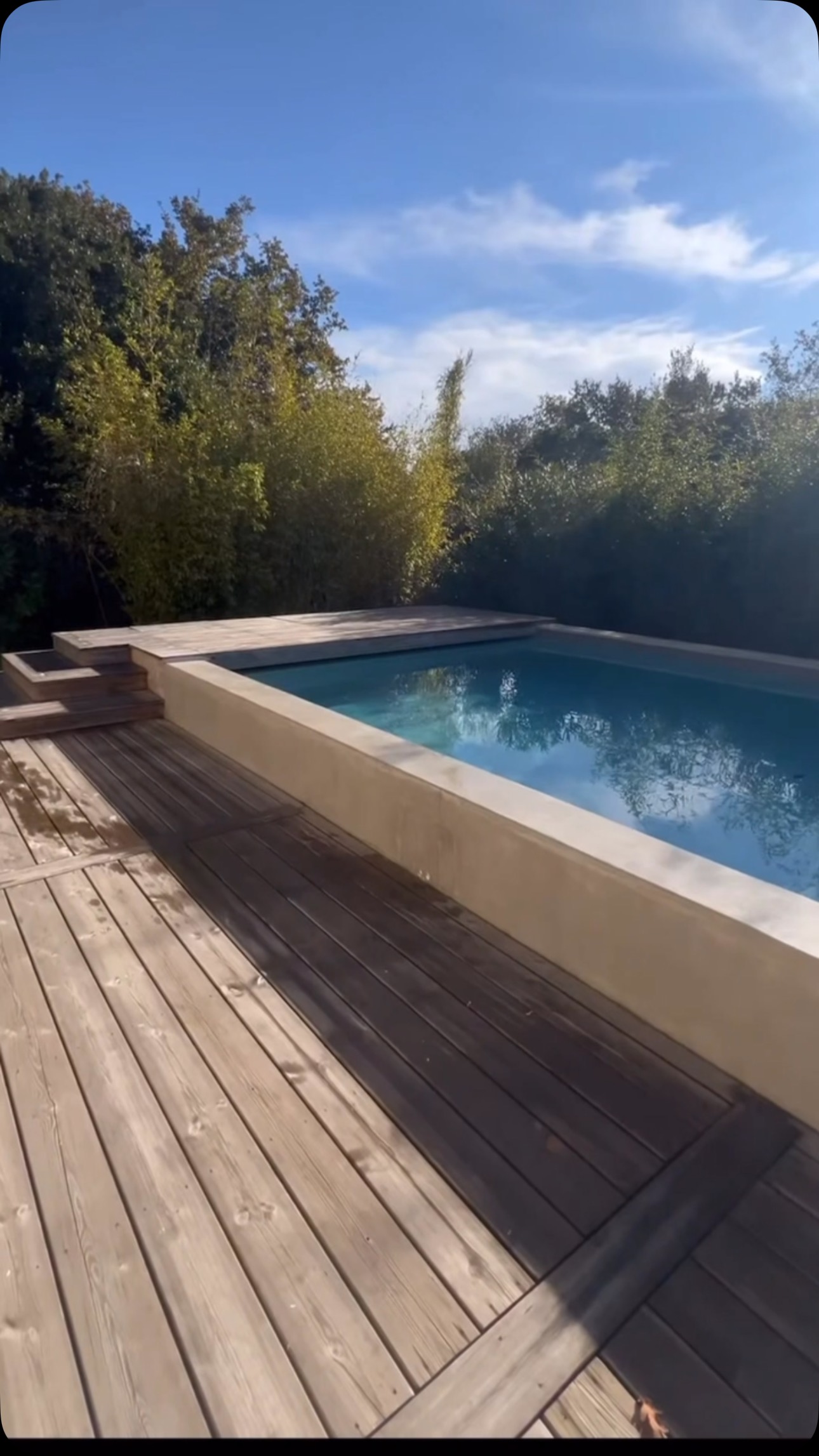 Passez Noël au soleil, contactez nous au +33 6 09 20 89 24.
Spend Christmas in the sun! Contact us at +33 6 09 20 89 24.
#travel #capferret #villa #sportcar #luxurylifestyle #sun #christmas