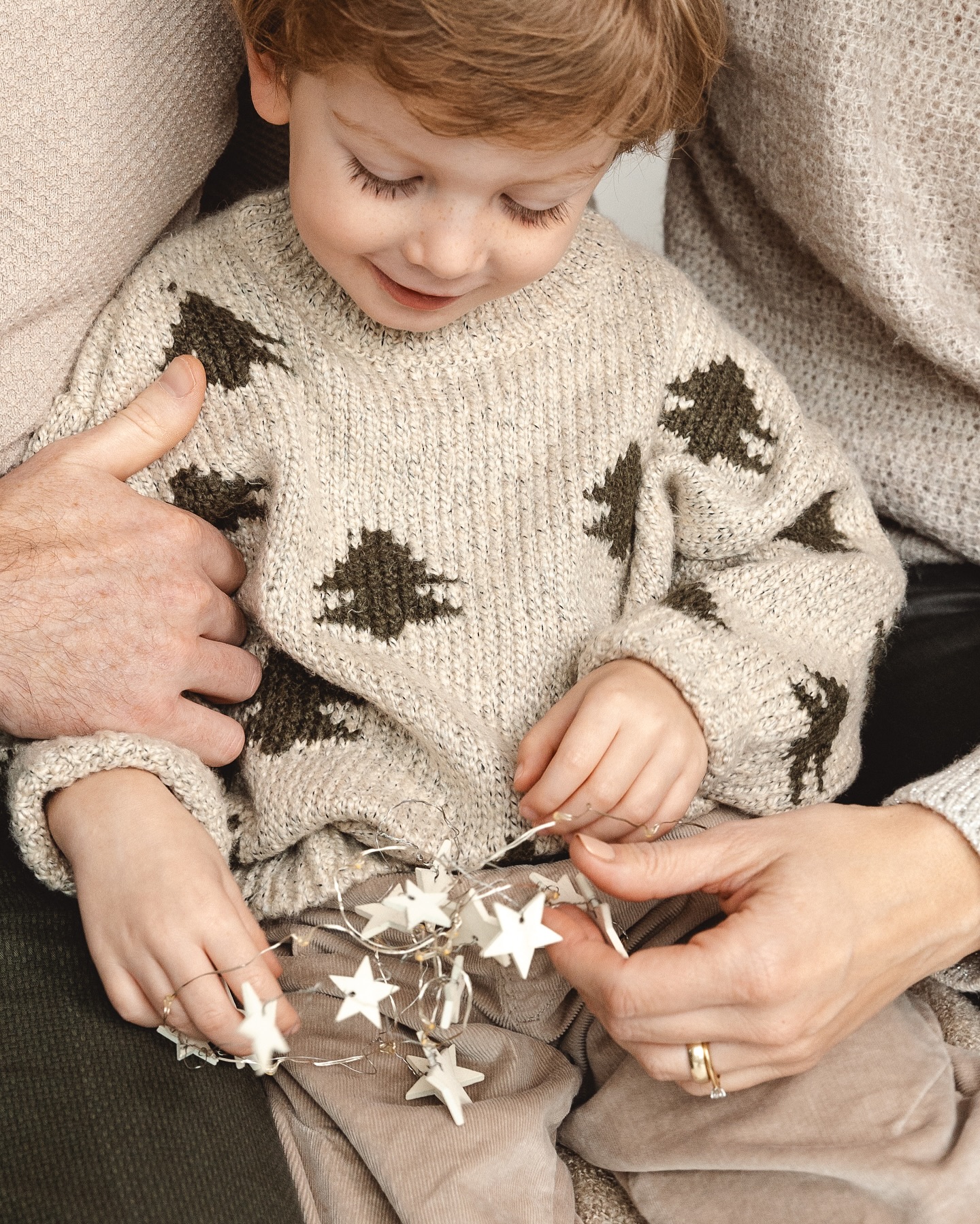 Festliche Stimmung, strahlende Augen ✨ Unsere Weihnachtsminis sind immer ganz besonders 🎄❤️
#weihnachtsminis #kinderfotografie #weihnachtszauber