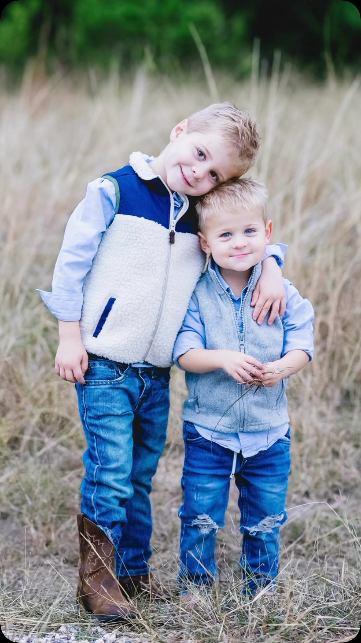 Brotherhood.
.
#atxfamily #texasmom #georgetowntexas #drippingspringstx #momlife #momblogger