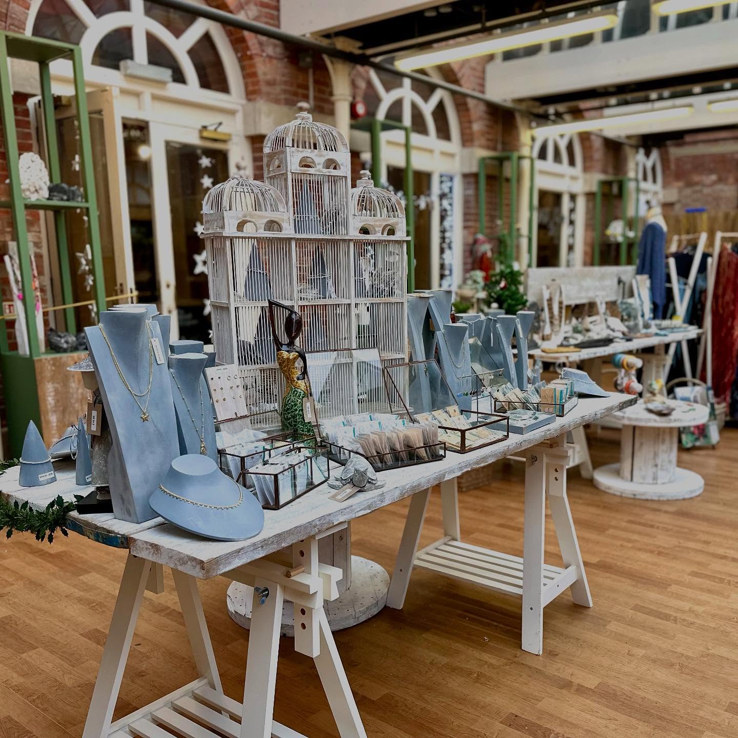 It’s the last week of our Pop-Up shop… come and see us while you can⏳
It’s been lovely to be back in Newark this winter and see so many familiar faces from the old shop! This will be our final full week of trading, and Saturday (21st) will be our final day before Christmas.
The shop is full of great gift ideas - from jewellery and accessories to wooden homewares and wall hangings, so pop in and see us this week before we’re gone again!
Open Tuesday - Saturday
10.00 - 4.00
#popupshop
#newarkontrent
#christmasshopping