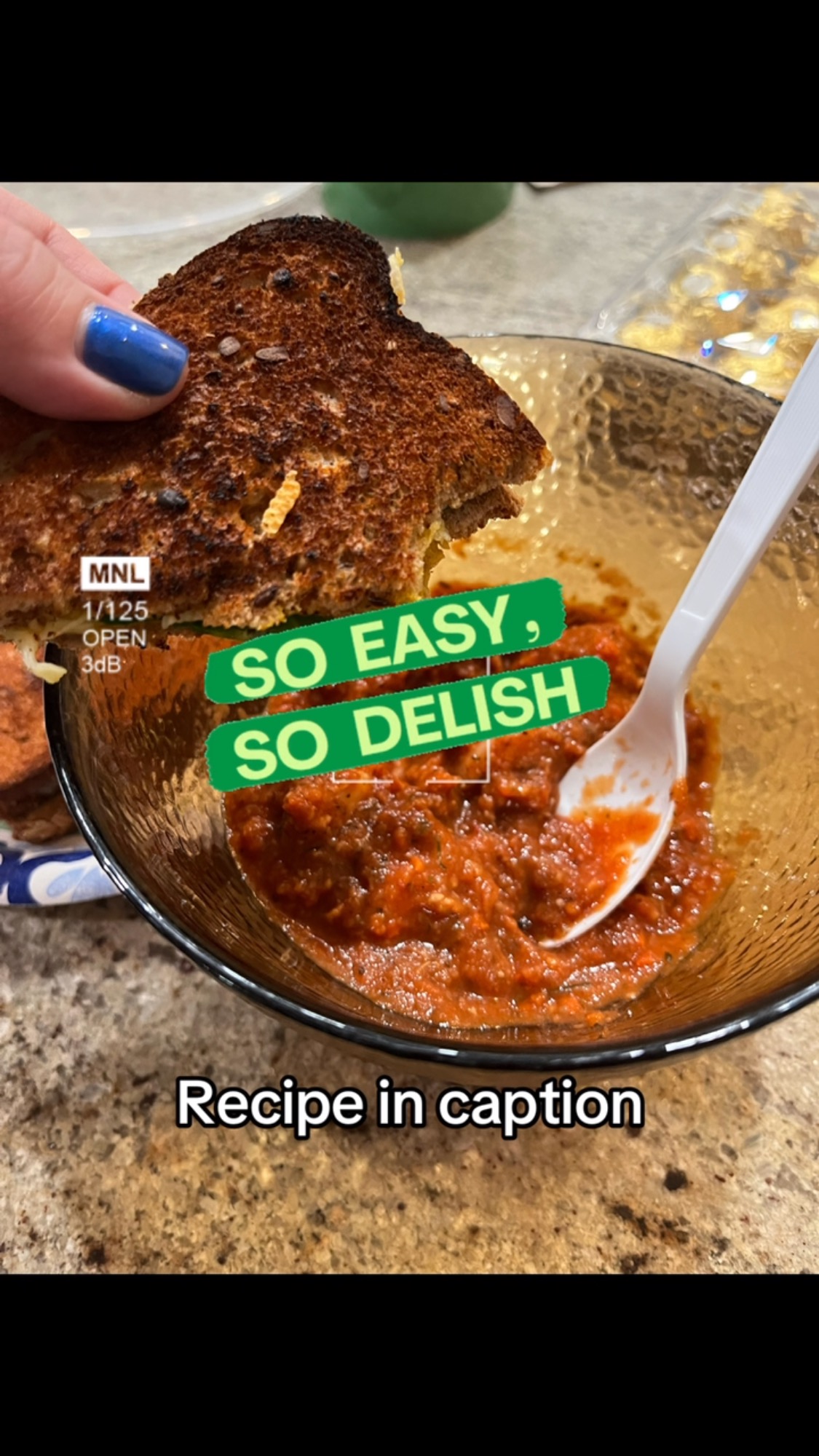 Roasting veggies = ultimate meal hack 🍅🥕✨ Perfect as-is or blended into soups & broths! Here’s my go-to Tomato Bisque recipe:
• 3-4 tomatoes
• 2 carrots
• 2 celery stalks
• 1/2 onion
Rough chop, toss with olive oil + S&P, roast at 425°F (20-40 min). Blend with tomato sauce, Italian seasoning & garlic.
Swap veggies, adjust liquid, make it yours! 🥣🌟 Try it out and let me know your favorite veggie combos in the comments! #RoastedVeggies #HealthyEating #TomatoBisque #EasyRecipes