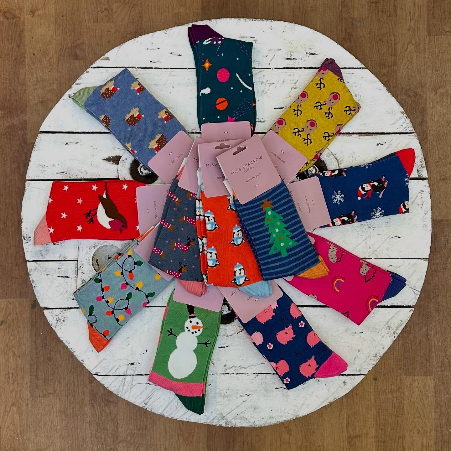 If in doubt… get them socks this Christmas! 🧦🎁🎄
You really can’t go wrong with a good pair of socks - whether it’s a cute festive design from our bamboo range (and 3 for £20), or some soft snuggly ones to keep your toes toasty!
We have loads to choose from, with new designs arriving in time for this weekend!
Come in and see us in the Newark Buttermarket / Town Hall colonnades - opposite Santa’s grotto!
#newarkontrent
#welovenewark
#shopnotts