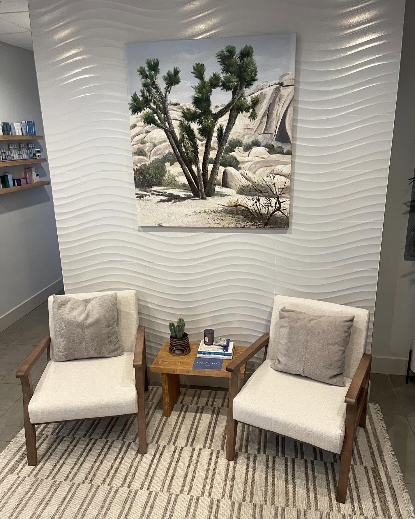 I had so much fun visiting my mom @skylerfontana_phd with my sister @rebecca_hunter_ at her new home in Palm Springs! It’s one of my favorite places, especially Joshua Tree. 🌵 Next time you visit Treat, check out the painting in one of our relaxation areas—it’s by a brilliant artist named Maggie, painted from a photograph I took during my first trip to Joshua Tree two years ago. We muted the colors a bit to give it a calming, spa-like vibe. I always feel so inspired every time I travel there!