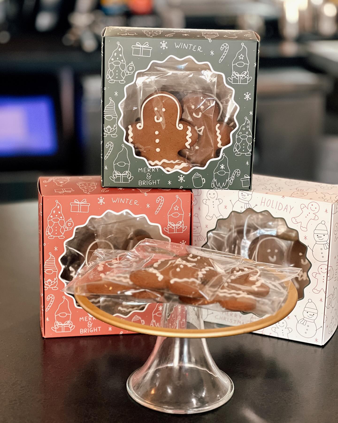 ❄️Happy Holidays❄️ we’re so excited about our holiday pre-order menu! These are perfect for any holiday party and are sure to impress even the grouchiest of grinches! 💚
Call us anytime during open hours before Dec.22 🎄