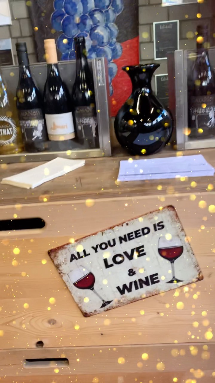 Heute Degustation und Verkauf von 11h -18h und morgen Samstag von 11h - 18h mit 10% Rabatt! Zusätzlich Verkauf aus dem Archiv 10Jahre CasaNova Wein Pur!!! Heilige Bimbam!
Ich freue mich auf euch, bis glii… Marco Casanova
#casanova#weinpur#walenstadt#degustation#verkauf#weihnachten#rabatt#archive#demeter#bio#geschenkideen#finewine#wellcome