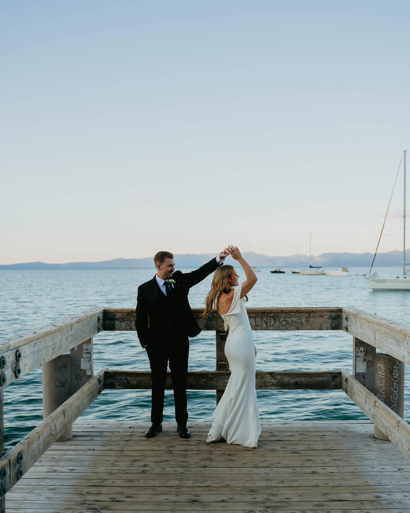 a tahoe romance 🩵
by @geodes_