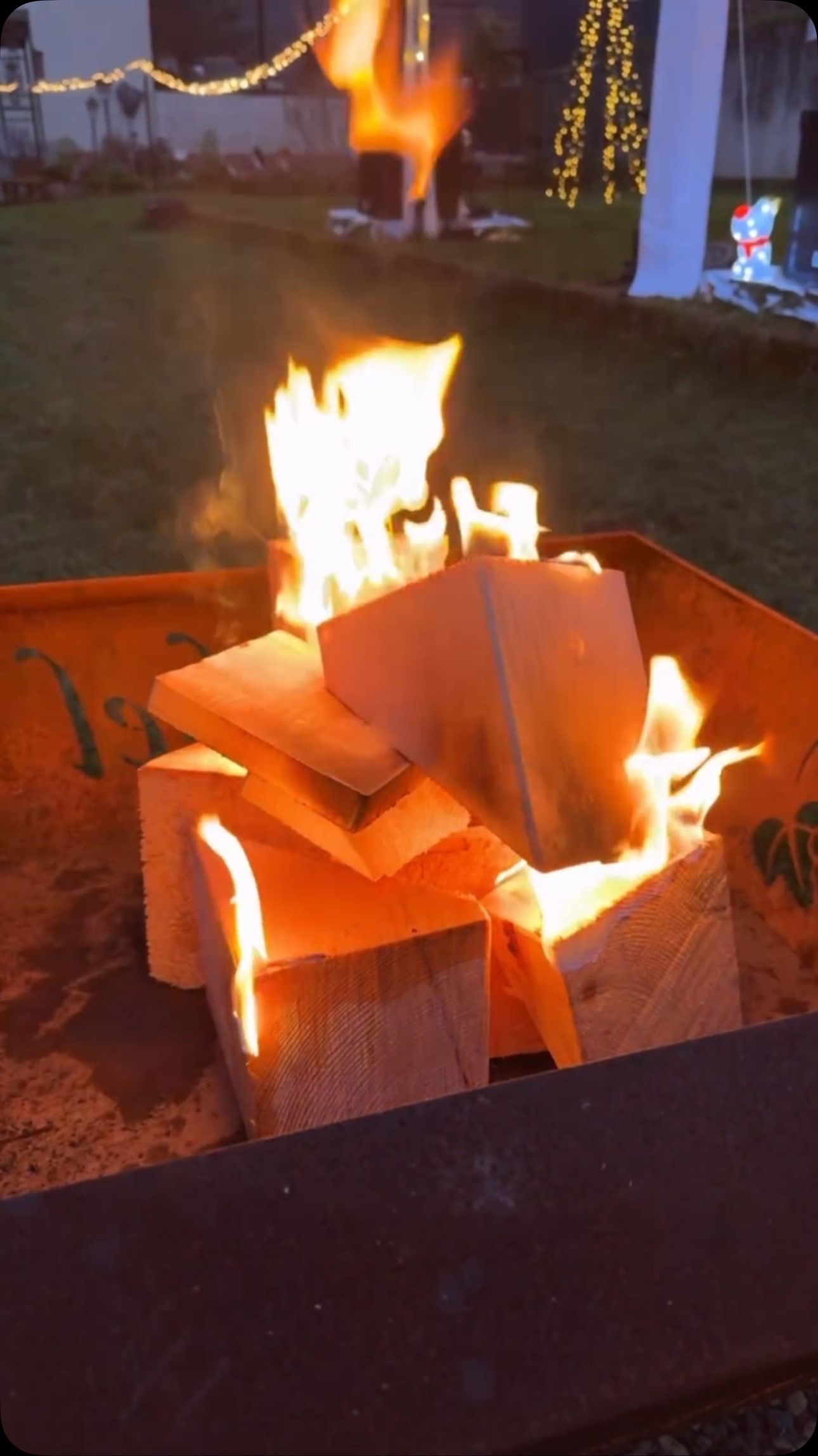Das war der Glühzauber 2024…
Für uns wieder ein wunderschöner Auftritt in kleiner, familiärer Runde😊
Wir wünschen euch weiterhin eine schöne und erholsame Adventszeit. Lasst es euch gut gehen!