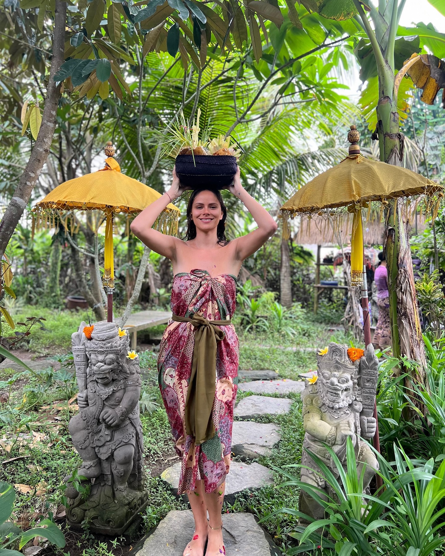 Healing begins when we surrender to the sacred, embrace the moment, and trust the journey of the universe 🌺
#healingjourney #baliceremony #blessings