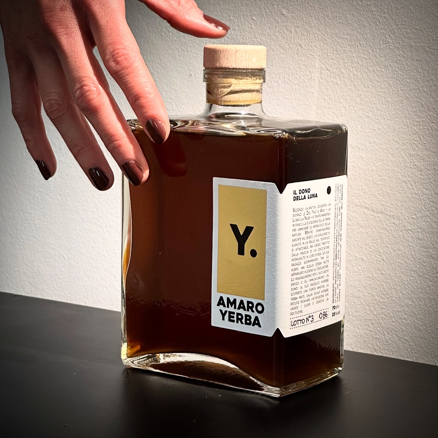 A Natale stupisci tutti con un sapore nuovo: porta in tavola Amaro Yerba, l’amaro a base di Yerba Mate, perfetto da bere in compagnia! 🧉
Disponibile anche con consegna a mano nelle zone di Rolo e dintorni, Reggio Emilia e Forlì. Contattaci per saperne di più!
.
.
.
.
.
.
#amaroyerba #amaro #amaroitaliano #yerbamate #natale #regalo #buonefeste