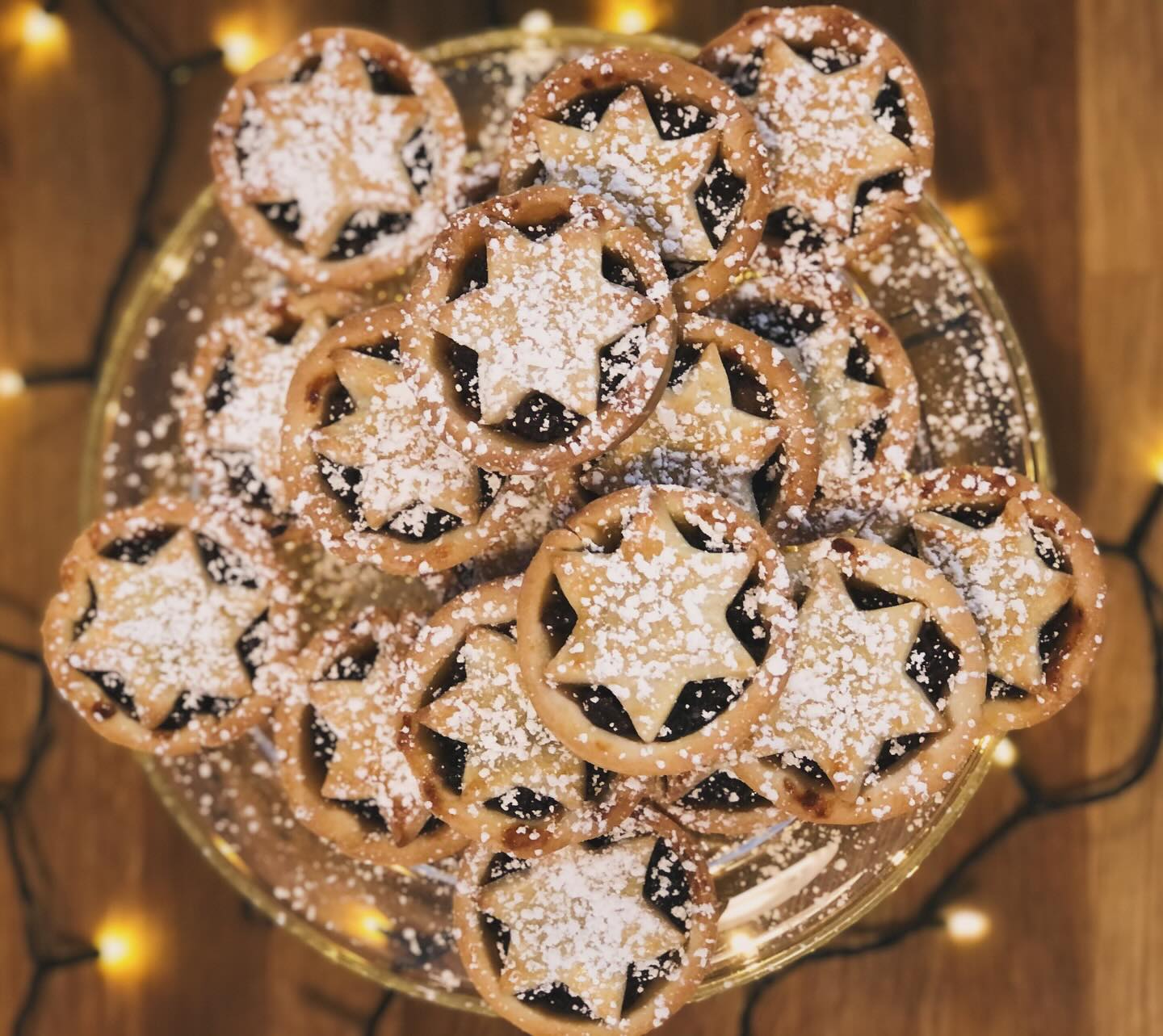 The last day for Christmas Baking Orders is this Saturday, 21st December!
After that we’ll still have lots of our festive favourites available to buy from us and @weststreetdelicromer or @itteringhamshop if you’re in their direction…
🎄Christmas Sausage Rolls
🎅 Signature Norfolk Sausge Rolls
🎄Brie & Cranberry Quiche
🎅Sweet Potato & Chickpea Vegan Rolls 🌱
🎄Orange & Mincemeat Flapjack
🎅 Rich Chocolate Brownie Bites
and many more!
Need a quick fix meal so you can fit more wrapping in? We’ll have slices of lasagne both fresh and frozen, frozen cottage pies, fish pies & chilli con carne.
You’ll find us up until 4pm on Christmas Eve, then back 8 - 6 on Saturday 28th.
🎇 NYD - Open from 8am - bookings now being taken
🏴 Burns Night Suppers - 24th & 25th January 2025
#cromer #cromerchristmas #homemade #newyear2025 #cromernewyearfireworks