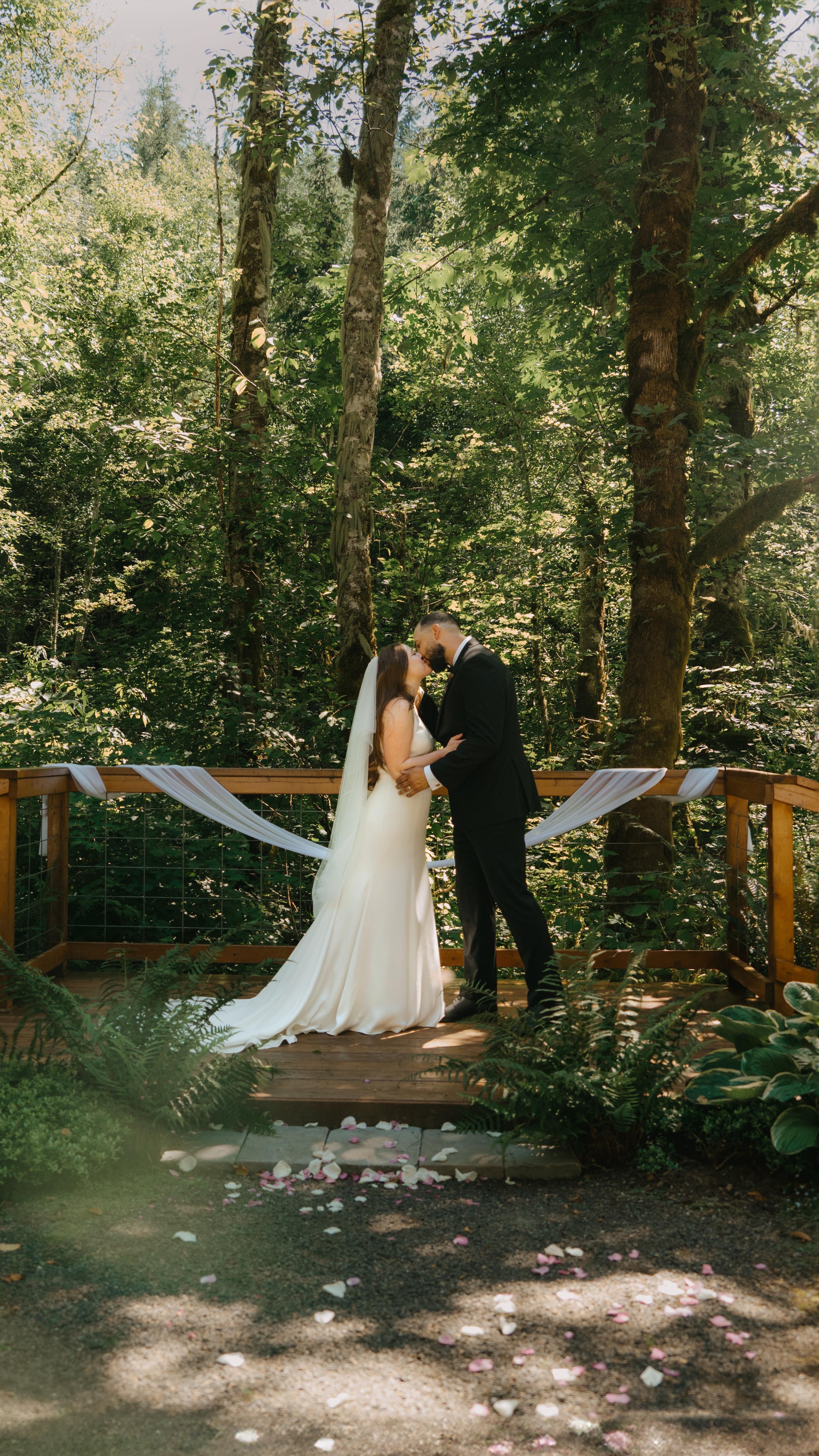 bridal party vibes are always a hoot 🥂💍