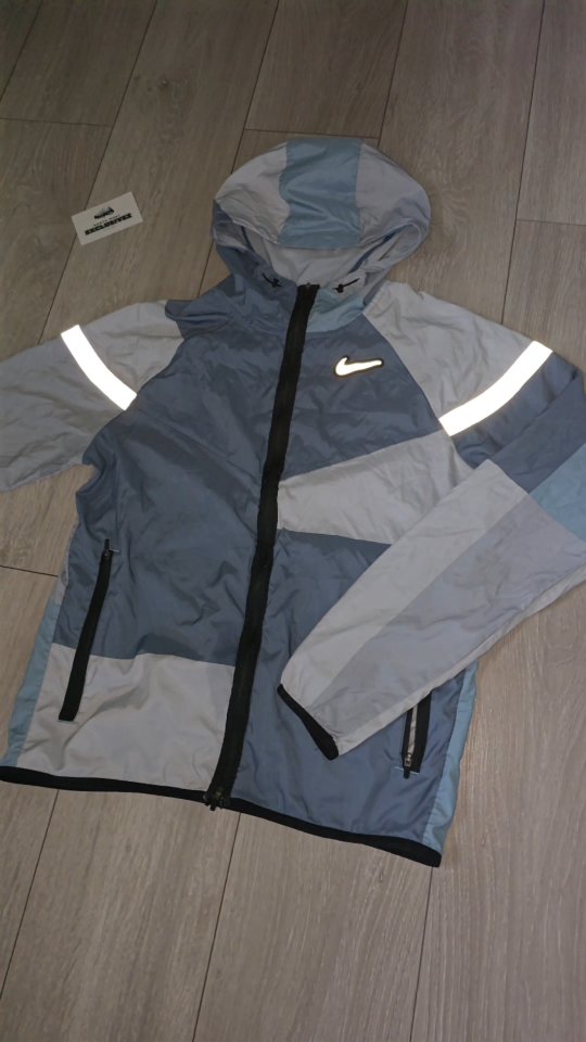 How Nice is this Blue Patchwork?
In and Out before we even posted it...
Stay plugged in on our socials
Linked in Bio
#activewear #nike
#reflective #montirex
#nikeexclusive
#thermafit #Uk #connoriohn #freshmint
#markyb #95s
#crystalblue #og
#OG #Tns #TN #airmaxplus
#barcelona #rare #to #windrunner
#chinese #exclusive #montirex
#monterrain #mazza #freshmint