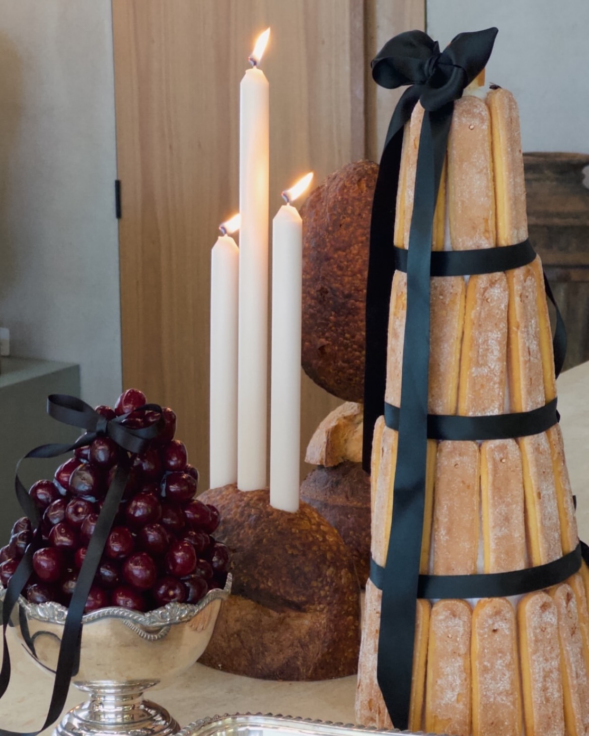 Bistro Armstrong 🥖Ain’t no party like an Armstrong party, that’s for sure! Let’s do this all again next weekend 🎄
.
Artists: DJ Alex and Saxy Scott
.
Hosts @rk__ @armstrong_70
Venue @emme.jamesst
Styling @gt_studioco
Stationery @maddisonjayne_design
Entertainment @hiveentertainment_au
Video @grapeproductions_au