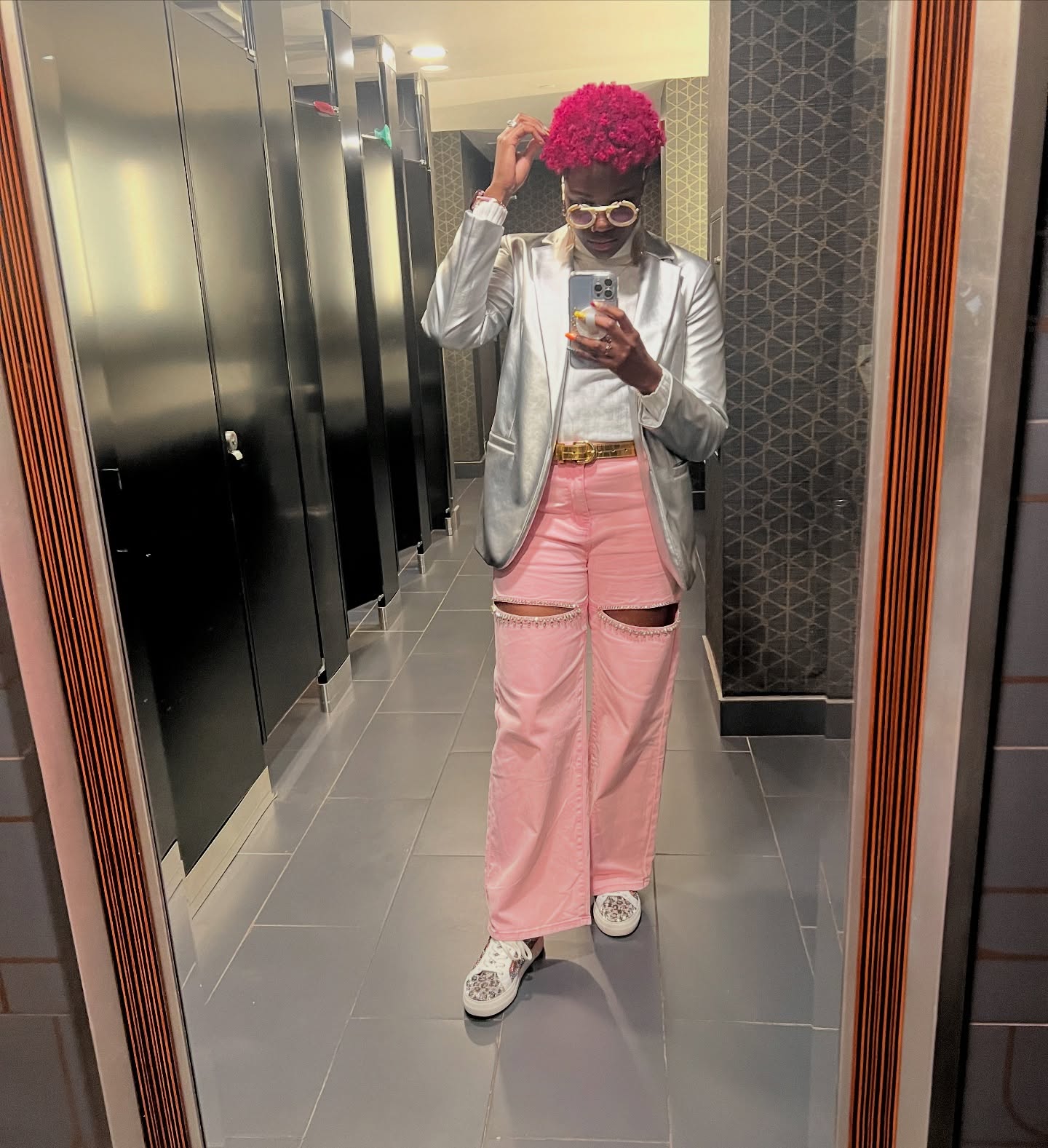 Had some fun in my closet this year. Weāll see how I switch up the same pieces for new looks in 2025. Love me a good fashion challenge š