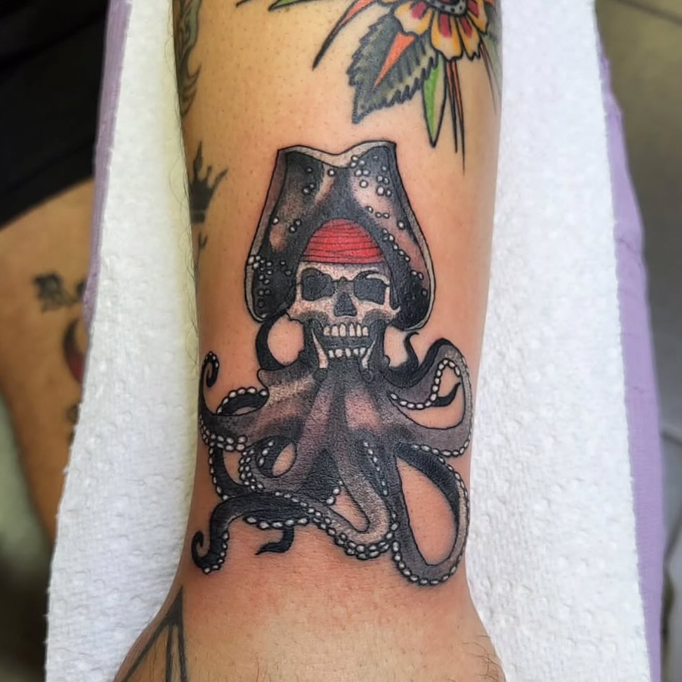 Detailed Skulltopuss done by Marco. Text him for consultation & appointments (786) 471-6496