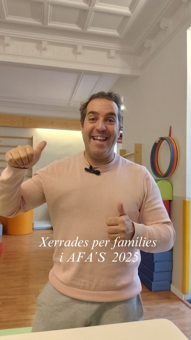 🎥 Sabies que una bona xerrada pot transformar la relació amb els nostres infants?
👨🏫 A Cèntric Psicomotricitat Barcelona oferim xerrades per famílies i AFAs d'arreu de Catalunya!
💡 Temàtiques principals:
Psicomotricitat: comprendre el desenvolupament a través del moviment.
Hàbits i responsabilitats: com crear rutines saludables i efectives.
Gestió de pantalles: eines per a un ús conscient i responsable.
👶 Destinat a:
Llars d'infants i espais de criança.
Escoles d'infantil (3-6 anys) i primària.
🤝 Beneficis per a les famílies:
Entendre millor els seus infants.
Eines pràctiques per al dia a dia.
Espais per compartir i créixer junts.
📩 Contacta’ns per organitzar la teva xerrada!
🌐 www.centricbcn.es
📧 info@centricbcn.es
Fem créixer les famílies, junts! 💙