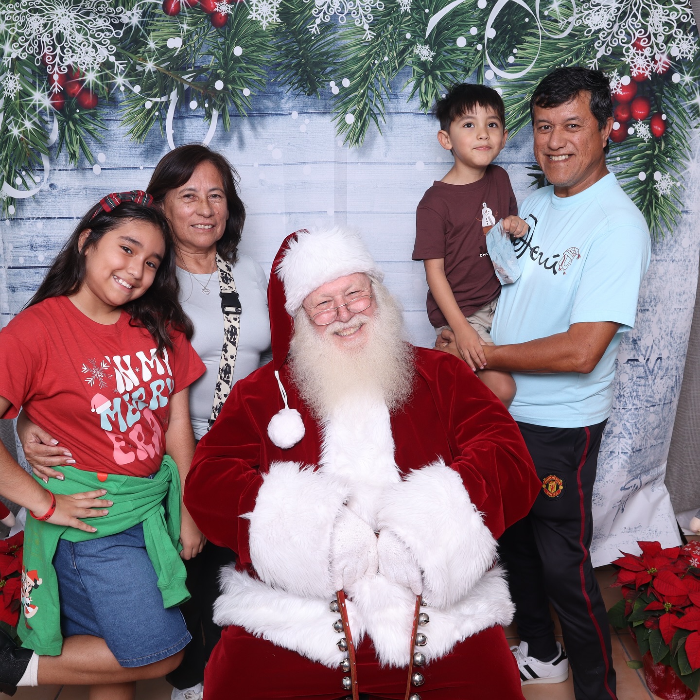 “Smiles, Santa, and unforgettable holiday memories! 🎅✨ There’s nothing like capturing the joy of the season with your loved ones. Book your festive Photo Booth experience today! @apujolrealestate 🎄📸 #SantaMagic #HolidayPhotos #CherishedMoments”
