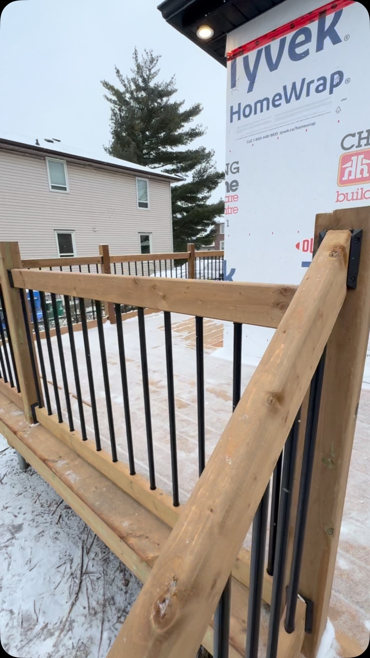 As we enter the Christmas Holiday’s, we wanted to share our 4.5 week progress at the Athol Addition!
Big thanks to all of our trades for working through the cold rainy weather we’ve had recently!
@maczbieranek - Framework Custom Carpentey
Chris & Cameron - @bmkelectric
Wilson Roofing Crew
Kory - @korysdrywall
Aiden - @urbancanvaspainting
Merry Christmas and Happy Holidays!
.
.
.
.
#generalcontractor #customcarpentry #addition #interiordesign #framing #newbuild #construction #building #sunroom #deckdesign #railings