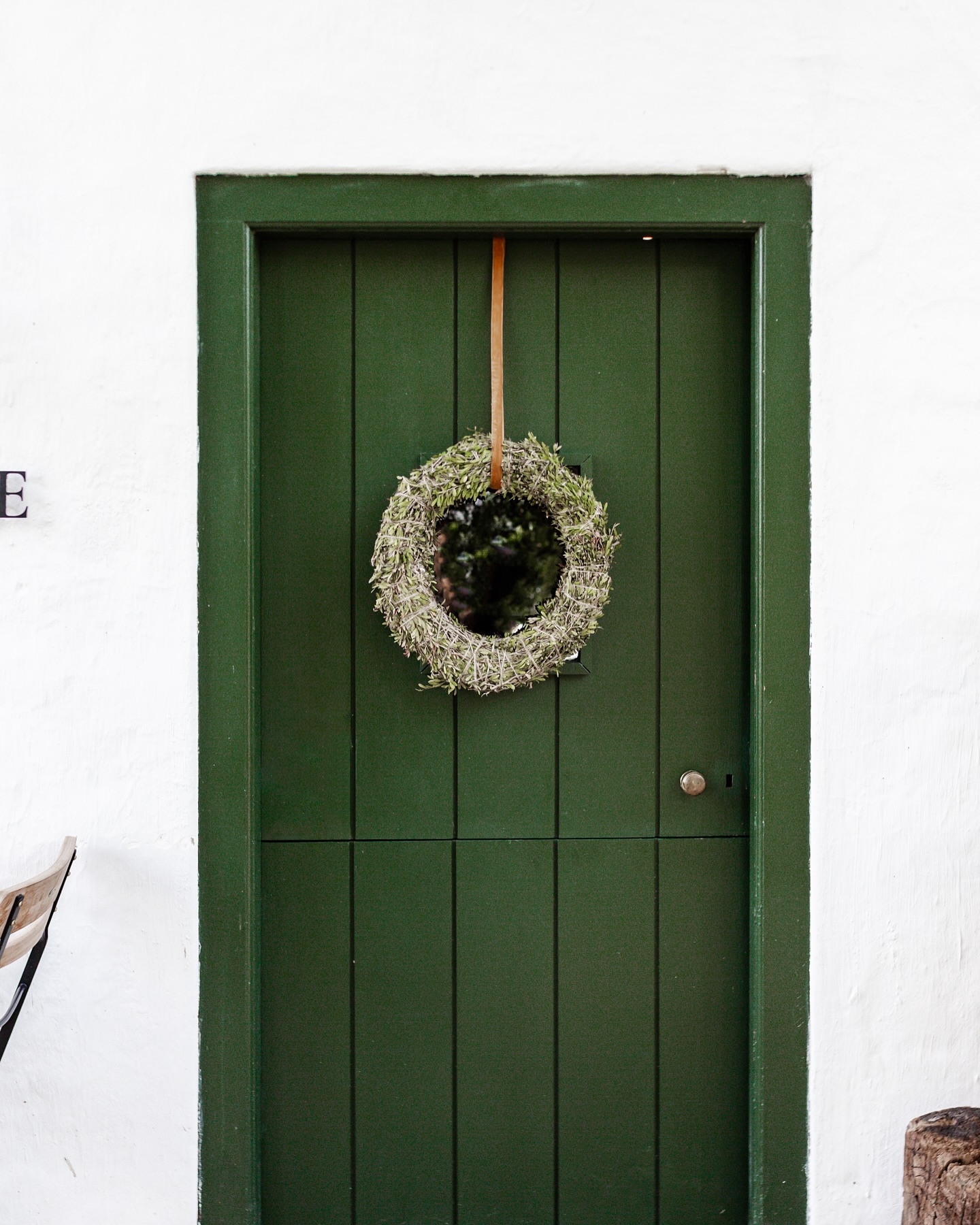 Psssst! Santa has given us the green light to close our Patisserie on Christmas Day!🎅
Just a reminder that we still have wonderful Christmas treats available at the Mill House. Come and indulge in the festive flavors!✨
.
.
.
#lacotte #lacottefarm
#millhouse #franschhoek
#christmas #christmastime
#patisserie #christmastreats