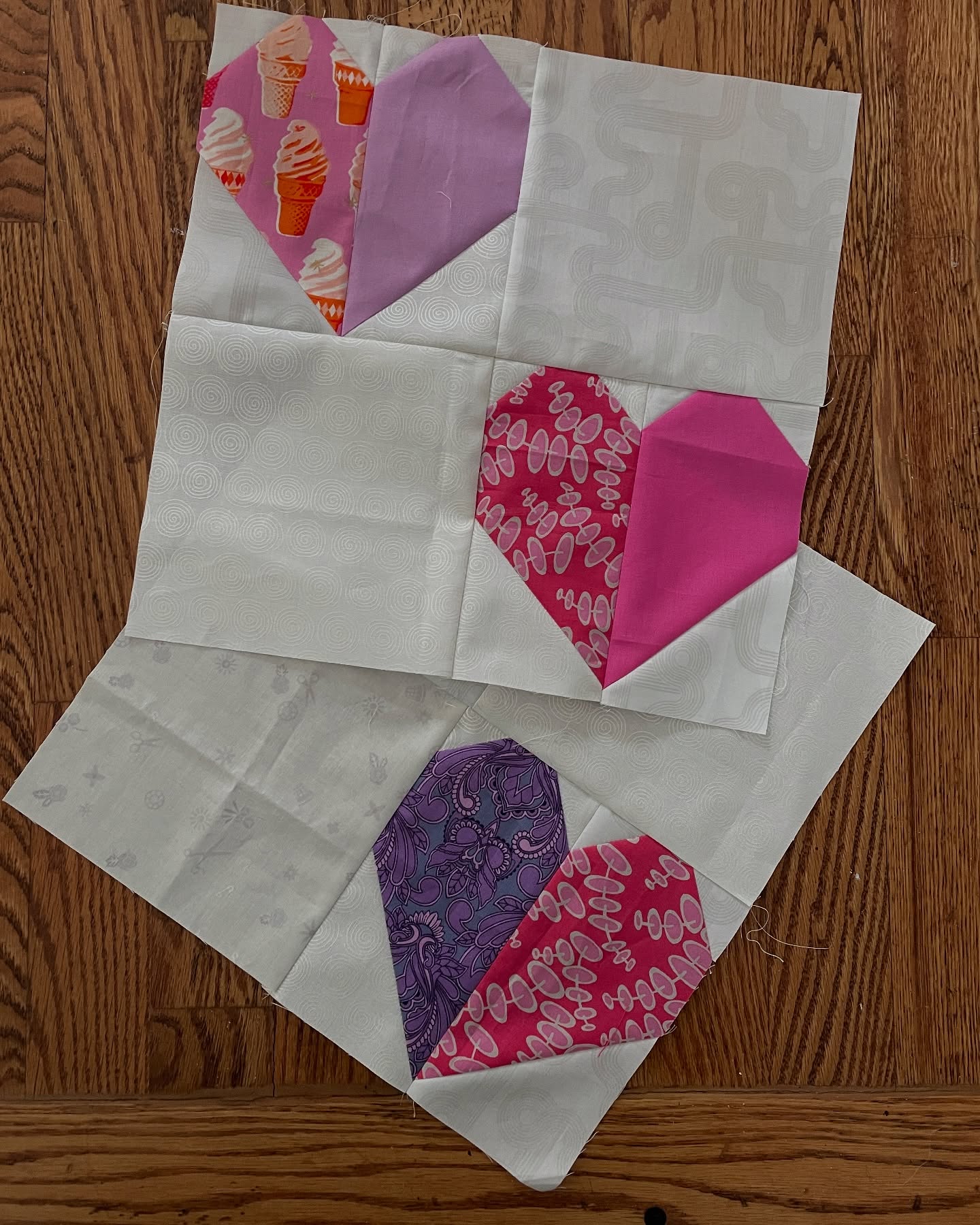 Canada post is getting back at it, so it’s time to get caught up on some do.good stitches blocks!
#happinesscircledgs #dogoodstitches