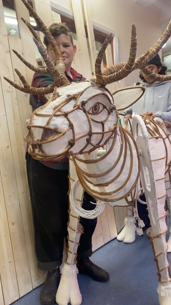 Another puppet designed in @littleangeltheatre studios this season, was this life-sized, light-up reindeer commission for the @rosetheatrekingston show ‘Robin Hood and the Christmas Heist’, on until 5 Jan. Catch it while you can!
The reindeer was made by the very talented @naomioppenheim
“There is a Christmassy stag of the forest, called Rudolph, who is a beautiful puppet, illuminated from inside…” @guardian
“When a stunning life-size puppet of an elderly stag with a red glowing nose – fittingly named Rudolph and designed by Little Angel Theatre – appears on stage, it is a joy to watch the young cast work together with impressive detail to make it move.“ @timeoutlondon
#reindeer #reindeerpuppet #puppet #puppetmaking #puppets #puppetry #puppetsofinstagram #puppettheatre #puppetbuilding #puppetdesign #theatre #christmas #robinhoodandthechristmasheist #robinhood #rudolf