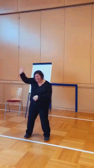 Starke Kinder gestalten eine starke Zukunft 💪🌟
Zeig ihnen, wie wertvoll sie sind – für ein Leben voller Selbstvertrauen, Selbstliebe und Mut. Tipps dafür findest du hier auf meiner Seite!
Mehr Infos zu den Workshops findest du auf www.entwicklungsmutig.com 🚀✨"