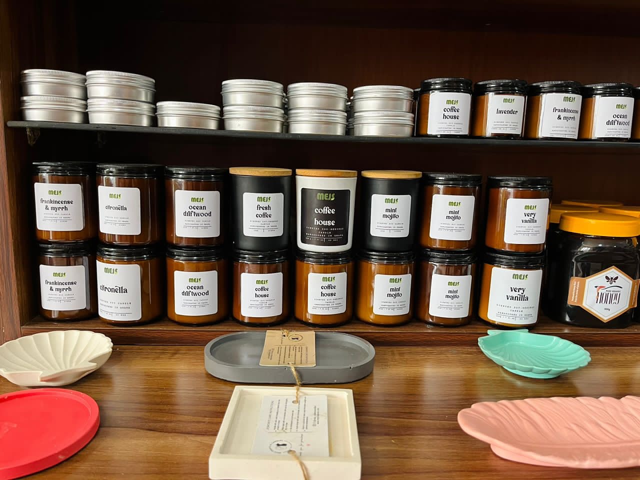 Create a cozy and toxin-free ambiance with our phthalate-free soy-beeswax natural candles! 🌿✨ Crafted for a clean burn and infused with love for your space and the planet. 💚
Price: 60g Ghc50, 100g Ghc75, 200g Ghc150
Website: www.mejsnaturals.com
📍: North Kaneshie Swanlake CPP junction.
📱/WhatsApp: 0540239747
#NaturalCandles #PhthalateFree #SoyBeeswaxCandles #CleanLiving #EcoFriendlyHome #SustainableLifestyle #CandleLovers #ToxinFreeLiving #CozyVibes #mejs #mejsnaturals #madeinghana🇬🇭