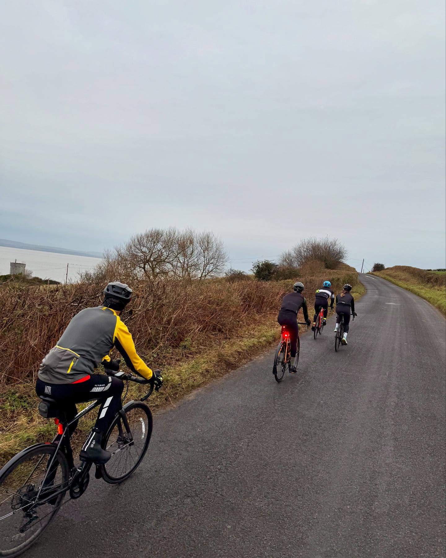 A nice Xmas time ride before the festive feasting begins. Merry Xmas all! 🚴🚴♀️🚴♂️☕️🎅💚 #GoodTimesOnTwoWheels #WinningTogether #MerryXmas