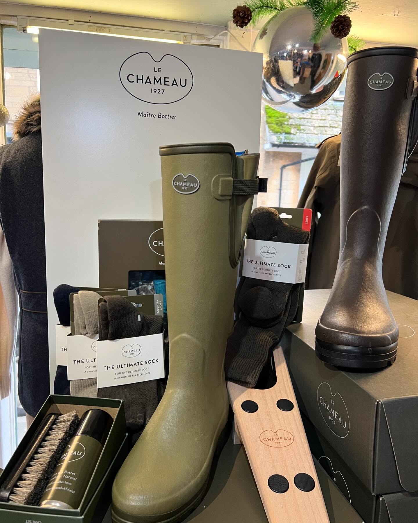 Visit Henry’s for the perfect gift!
#christmas #gifts #stockingfillerideas #country #countryclothing #moretoninmarsh #cotswolds