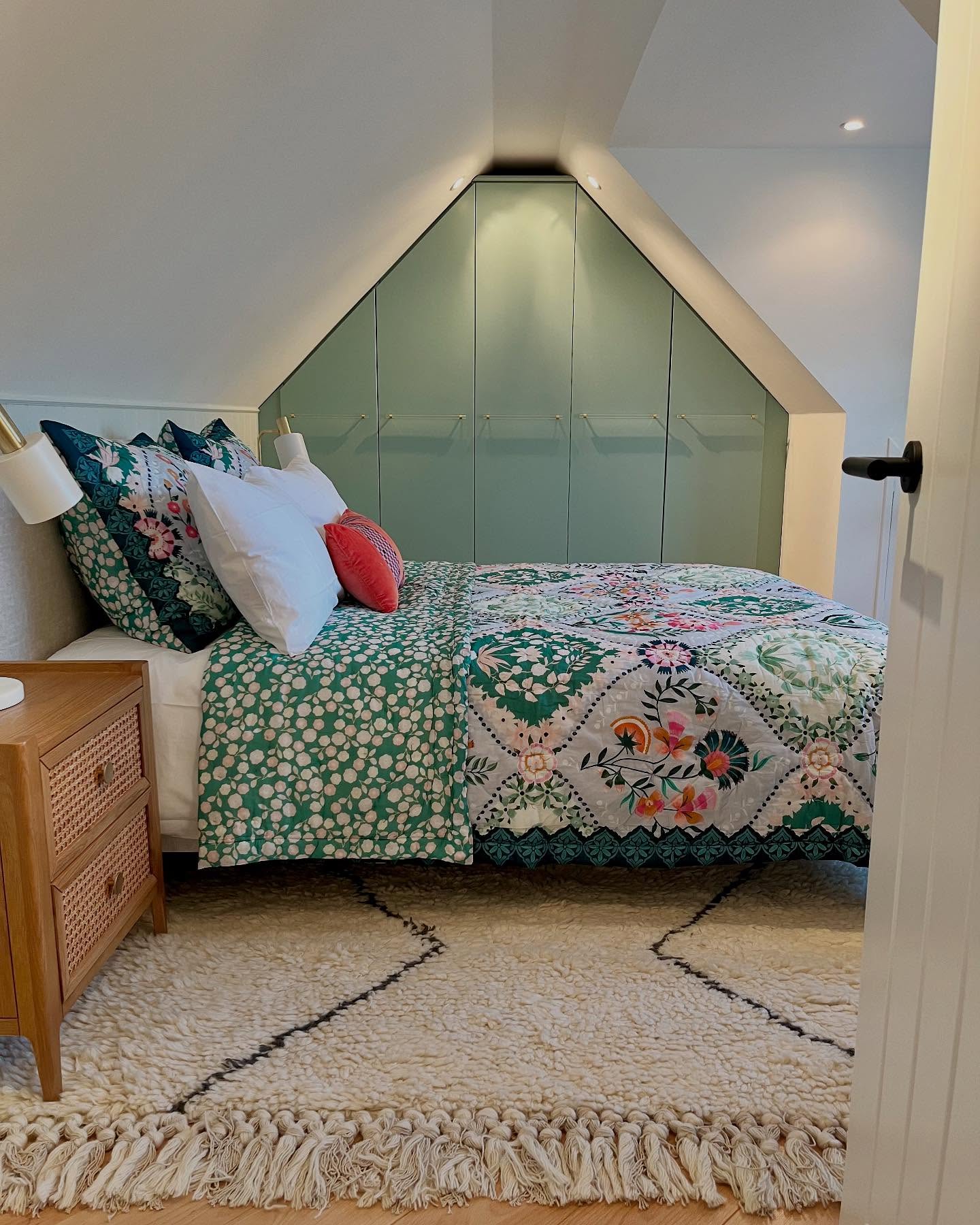 I loved working on this bedroom makeover for my client’s daughter who is in her early 20’s. She loves clean, bright colours along with texture and pattern. The @anthropologie bedspread was the starting point for this room and is definitely the star of the show.
The existing wardrobe was given a makeover thanks to @thesprayfactoryltd and we chose Dix Blue from Farrow and Ball to provide a lovely backdrop colour for the bedspread. Texture is brought in via the rattan bedside tables and wool rug. Thankfully my client’s daughter loves her new room 😊
Wishing everyone a peaceful twixtmas.