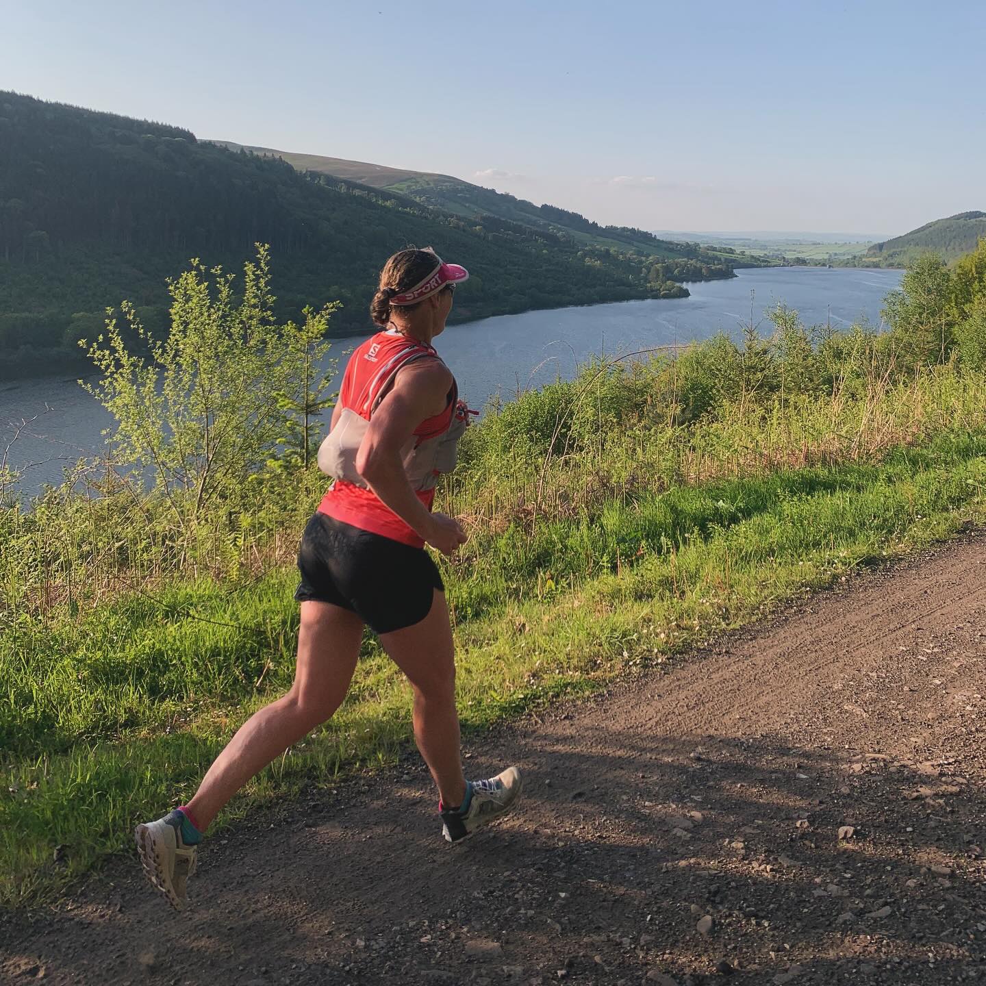 Coach Kirsty has written a blog on regaining motivation and staying on track by focusing on your reason “why”
Whether it’s the joy of being out on the trails, soaking in the environment, catching a glimpse of a deer… or enjoying the post-run cake!
Read the full blog via the link in our bio and let us know your reason why ❔
Team: @jon_warren_tri @sunshine_nutrition_ @aspiresportpsych_pt @gb_triathlon @nick_c_tri @charl0tte.tris @markbillyard @kp_trail_adventures
Partners: @momentum.cycles @gbmedalboards @youngagain_cycles @otesportsgb @nrgchains @rideparcours @zone3official @revolverwheels_aeroworks @bikeboxalan @completephysio @themagic5 @nopinz @thealtitudecentre
#motivation #trailrunning #runningmotivation #runninginspiration