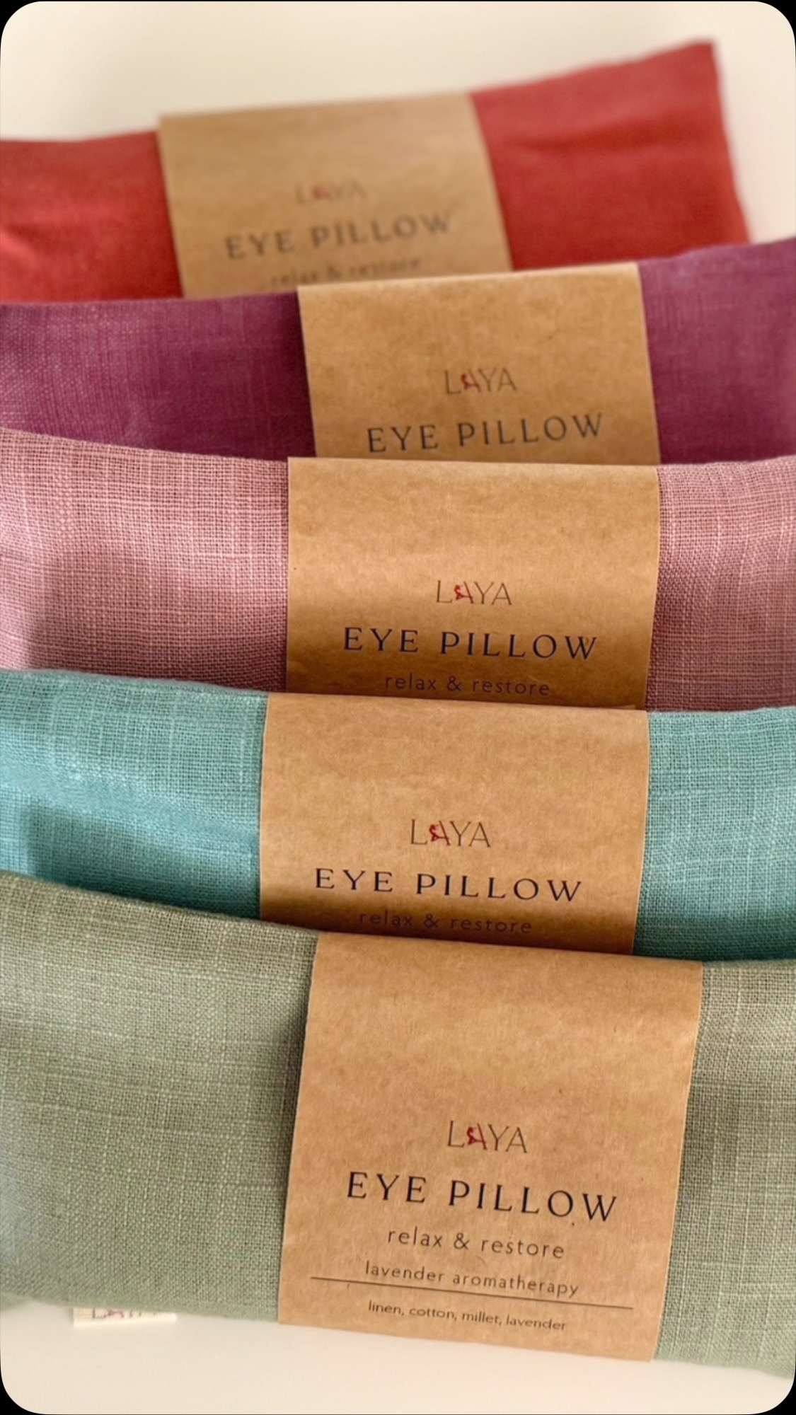 Finding moments of tranquility can feel like a distant dream. But what if a simple tool could unlock profound relaxation?
By gently blocking out light, eye pillows create a cocoon of darkness, inviting your nervous system to unwind and shift into a state of deep relaxation. The lavender scent can uplift your mood and promote overall well-being.
Choose your favorite color. For yourself or to give to someone special.
Rest Your Eyes, Renew Your Mind!
DM for more info
Encontrar momentos de tranquilidade pode parecer um sonho distante. Mas e se uma ferramenta simples pudesse desencadear um relaxamento profundo? Ao bloquear suavemente a luz, as almofadas para os olhos criam um casulo de escuridão, convidando o sistema nervoso a relaxar e a entrar num estado de relaxamento profundo. O aroma de alfazema pode melhorar o humor e promover o bem-estar geral.
Escolhe a tua cor favorita, para ti ou para ofereceres a alguém especial.
Descansa os olhos e renova tua mente!
Mais info por MP
#eyepillows #handmadewithlove #easytowash #natural #almofadaparaosolhos #relaxation #improvesleep #yogaprops #restorativeprops #aromatherapy #conscious #slowliving