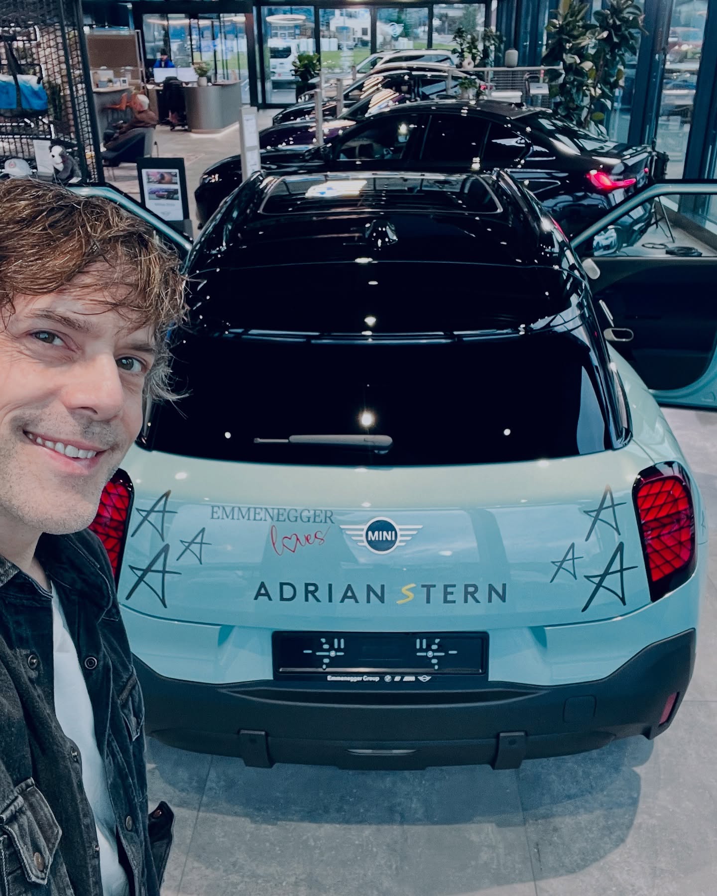 Hello Mini Aceman! Ihr werdet mich nun des öfteren mit diesem wunderschönen ozeangrünblauen Elektrogefährt antreffen! 🤩🤩🤩
#miniaceman #felixemmeneggerag
🙏🫶@felixemmeneggerag