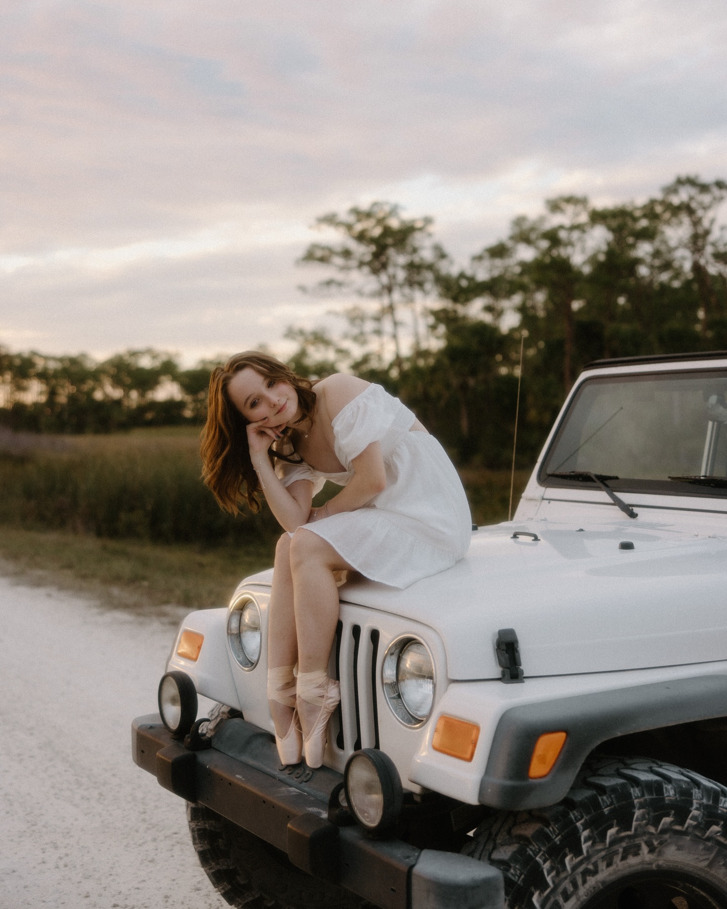 holding space for my last session of the year with my sisters childhood best friend. brb sobbing. 🥹🩰
@1417leah is officially my muse for the next month & @jeep plz sponsor us :)