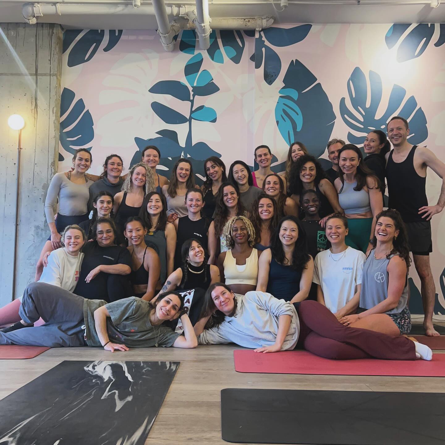 I am a rocket 🚀 girl!
Thank you @kindredyogalife for all the good energies and enthusiasm. I had so much fun!