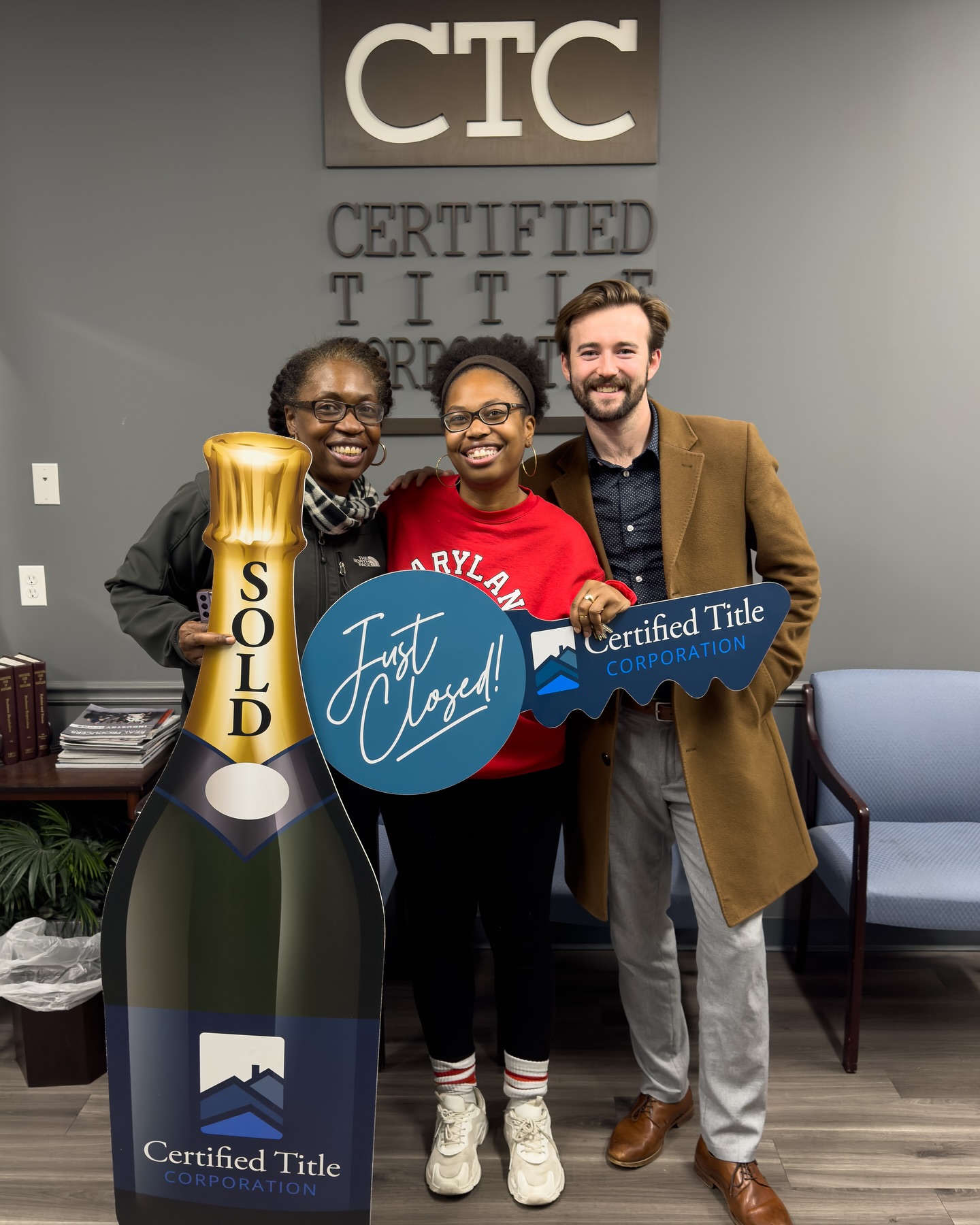 A huge congratulations to @lexirobin19 on becoming a first time homebuyer!!! Owning your first home is a huge step and I know she has a great future ahead of her! @dannyreedymortgages and @certifiedtitlecorporation did an excellent job on this one!
#firsttimehomebuyer #homebuyer #marylandrealestate #marylandrealtor #towsonrealtor #baltimorerealestate #baltimorecountyrealtor