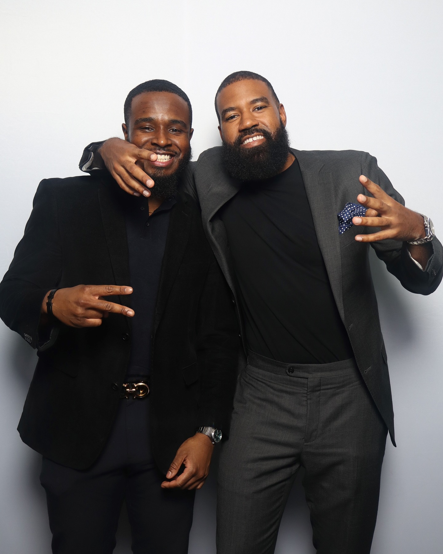 Keep it clean and classy! Our Booths are perfect for every occasion because every occasion is a Photo Booth occasion!
www.enventertainmentny.com
#glambooth #photobooth #mirrorbooth #360booth #coorporateevent #weddingplanning #sweetsixteen #babyshower #newyearsparty #officeparty #holidayparty #modellife #enventertainmentllc #enventertainmentny #newyorkcity #yonkers #scarsdale #whiteplains #newrochelle