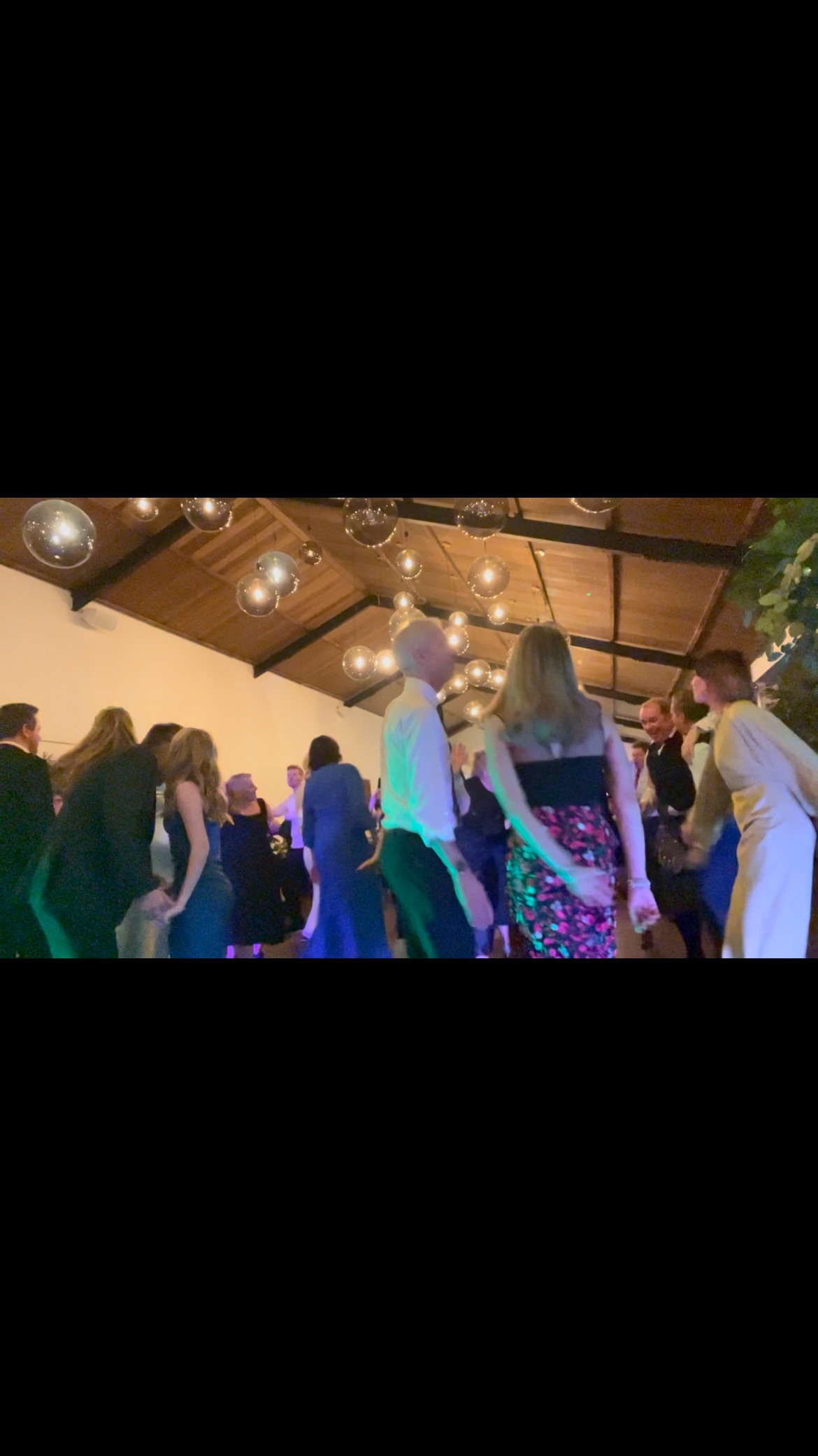 Last gig of 2024! An Indie/Ceilidh/Irish/Rock mash-up💪with @ro_barrett @tristanevansgtr @michaelleeuk @anthonycroftviolin and Martin Croft #weddingband #Irishmusic #irishtrad ##weddingentertainment #entertainmentindustry #livemusic #coverband #Irishweddingbanduk #functionband #rockcoversband #miraclecure_band #thescene #indiecoversband #ibanez #ibanezprestige #fishman #martinaudiolondon #voxampsuk #weddingbands #corporateevents #irishtrad #Irishmusic #turbosound #eventsplanner #ceilidh #ceilidhband #corporateeventplanner #corporateevents #myweddingsuppliers #folkweddingband #miraclecure_band