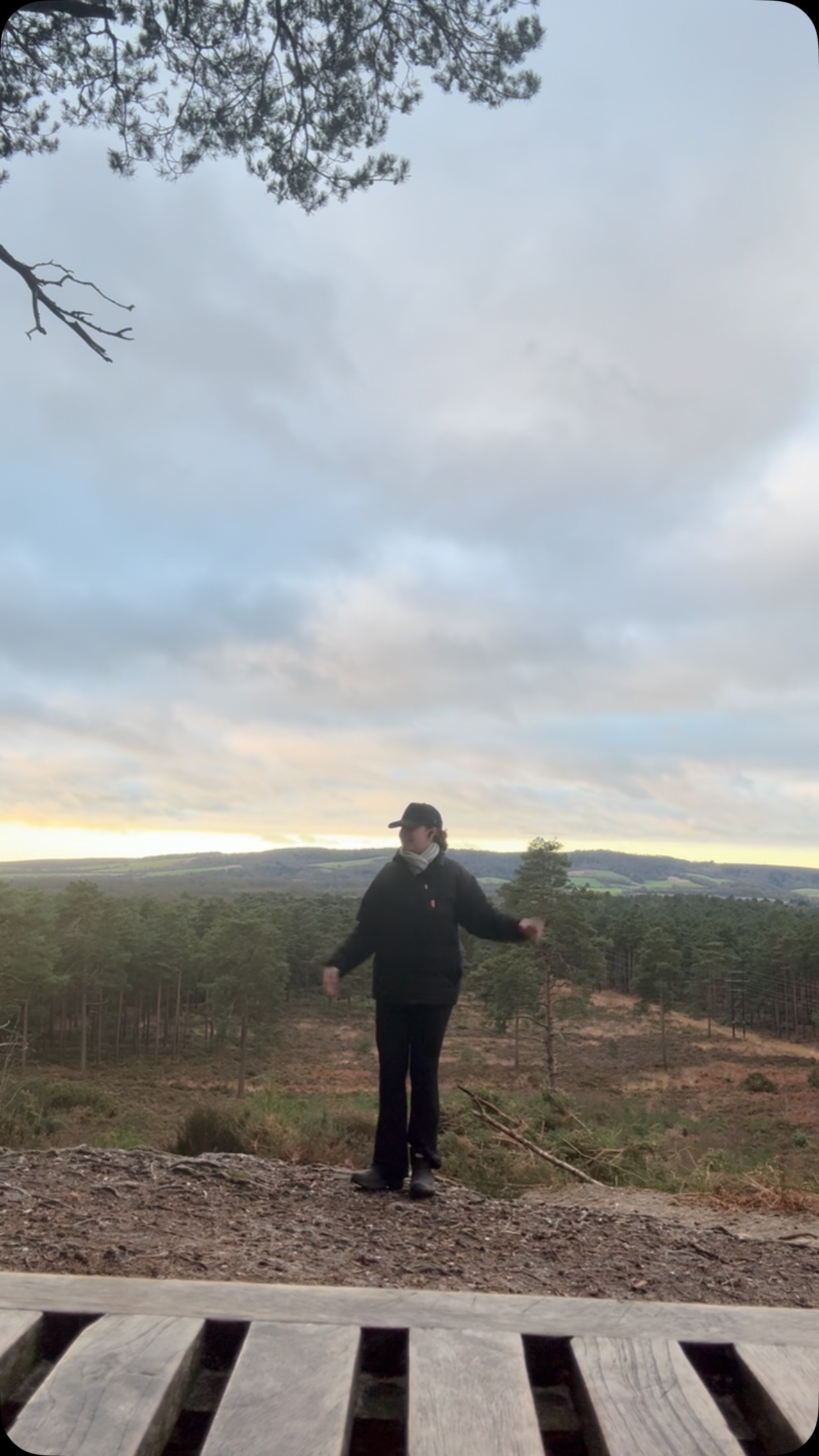 Online classes running:
Boxing Day - 9am
27th - 8am
28th - 8am
Lovely stretchy, strengthening classes to keep us moving over the festive period all to be done in Christmas pj’s from the comfort of your own home!
DM me for more details and merry merry Christmas !! ❤️🌲🎅🧘🏼♀️