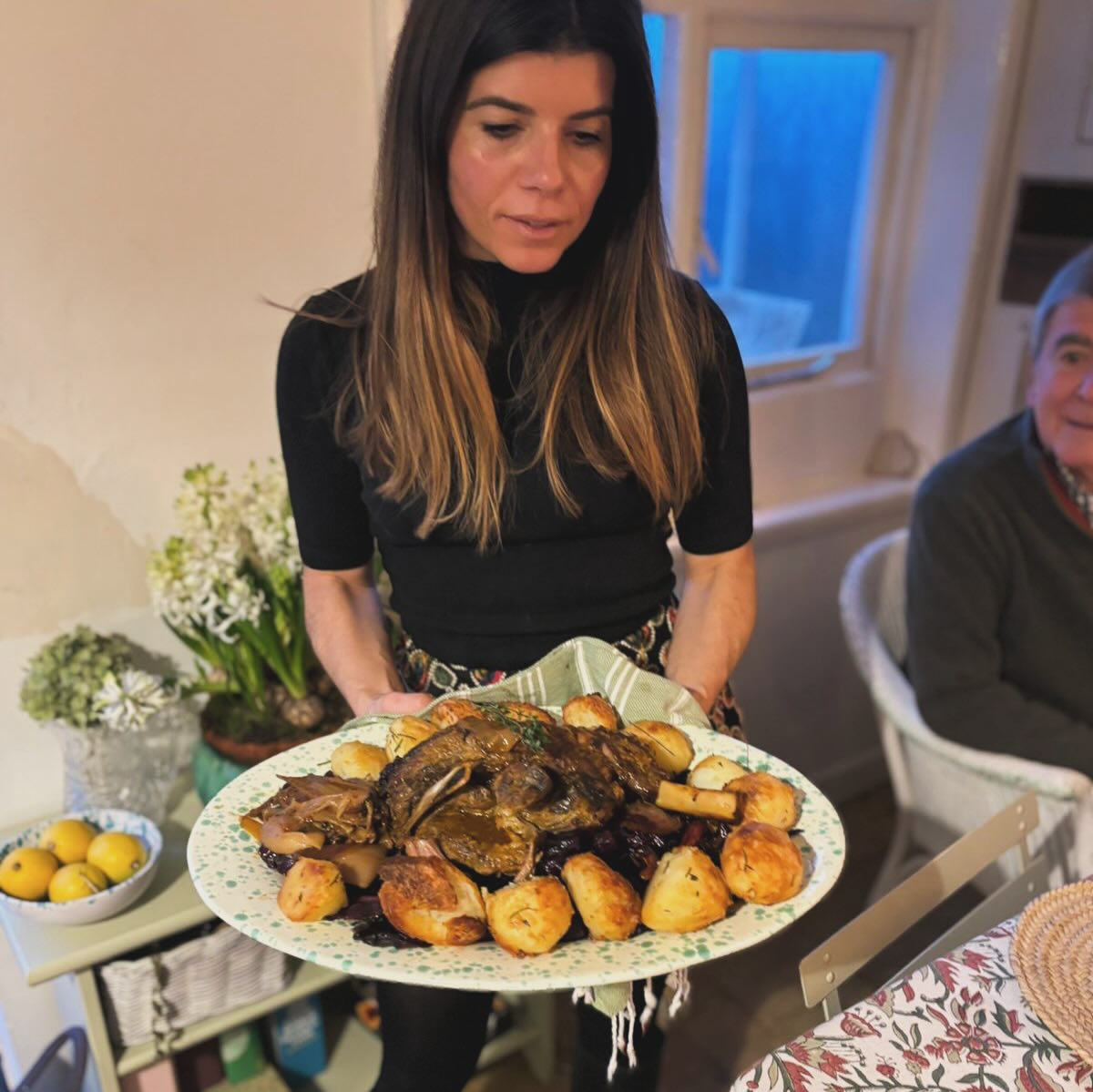 A Merry FeastMouse - UK edition 2024
🎄 A year in The Little Mouse House 🏡❤️
🎄 A year of adapting - a lot
🎄 A year of some amazing travels, as always
🎄 A year of cute sister adventures; understanding our roles, holding space & keeping the McCrone’s Sisters stories alive and fun!
🎄 A year of some super fun cooking & yoga jobs
🎄 A year of working with my amazing children and teens, their parents and co-workers in schools 🤸🏻♀️
🎄 A year of making new work connections and supporting new children, teens & staff 🧠🫀🧘🏻♀️🧘🏾♂️
🎄 A year of making new friends, connecting with old ones & a year of weeding out chaff and keeping the good ones 👯♀️!
🎄 A year of some emotional lows and challenges
🎄 A year of taking talk therapy to unpick some of life’s complications
🎄 A year of listening and leaning into what my is gut feeling.
🎄 A year of making more time for mini yoga snacks on my mat.
🎄 A year of living really close to my mum and dad - that’s a first ! 🙄🤪😂
🎄 A year of being consistent at getting stronger, fitter and healthier thanks to @vertexprofitness
🎄 A year of eating so much amazing food, from many different kitchens and countries.
🎄 A year spending a lot more time in nature & being mindful and conscious of my surroundings.
🎄 A year of learning to love myself more through movement, meditation and nourishing myself.
🎄 A year of learning the practice of gratitude as a gentle reminder of how lucky my life is right now.
🎄 A year of prayers & thoughts for those woman, children and men in the world who have lost their lives at the nasty hands of war, dictators, terrorism & natural disasters.
🎄 A year of lots of ‘firsts’.
The list could go on…how’s your year been? Have you tried writing down? Quite therapeutic action.
Wishing you all Happy Holidays, in whatever shape or form you make it!
🐭✨🤍