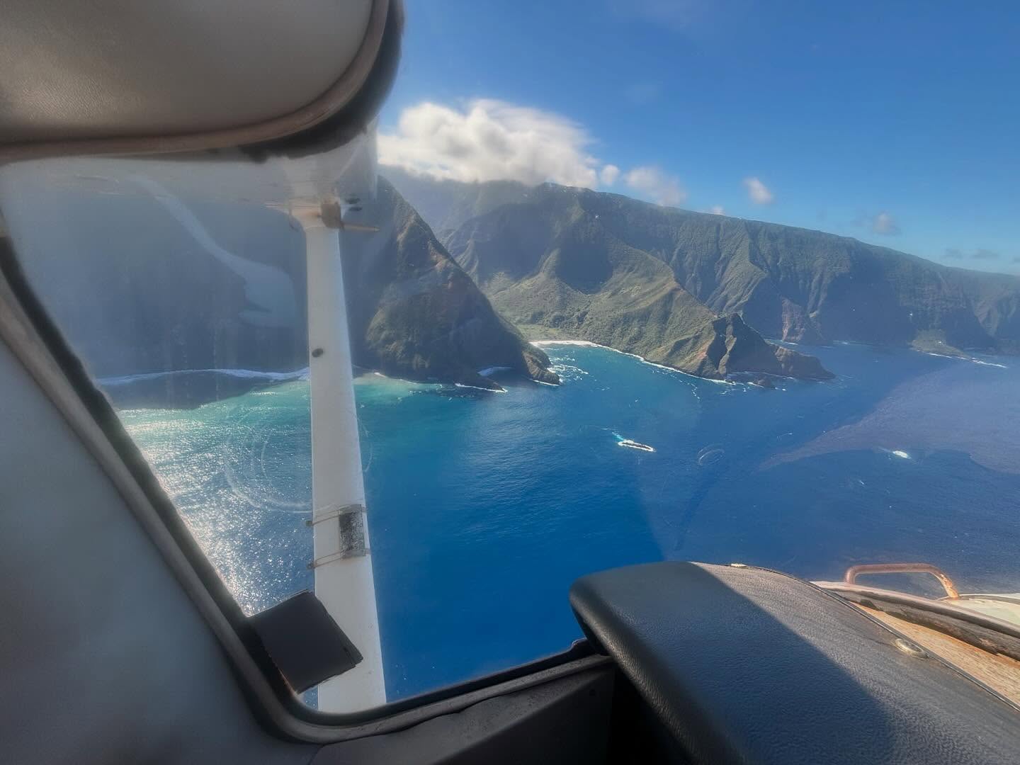 Winters in Hawaii be like…
Get out of the cold and come rent an airplane and fly around the beautiful warm islands of Hawaii. Give us a call to see what our checkout process is like. #mauiaviators #hawaiiwinters #rentals #idratherbeflying #explorepage