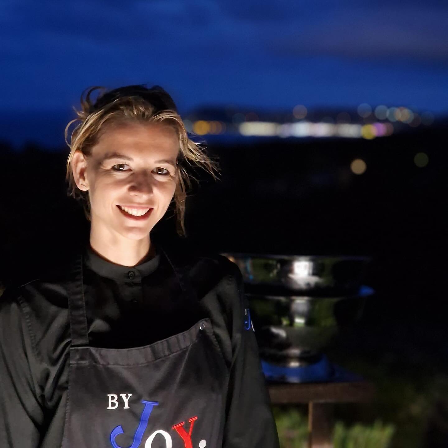 En cette fin d’année, je tiens sincèrement à vous remercier. Clients, fournisseurs, collaborateurs, confrères, proches me soutenant certains depuis le départ ! 🙏 Merci de rendre cette aventure d’entreprise plus riche encore chaque jour par ces défis toujours plus fous les uns que les autres. Merci de faire une passion, ma réalité ! Douce fin d’année à tous ✨
Joy
#byjoytraiteur #byjoy #traiteur #catering #sainttropez #sttropez #sttropezcateringservice #sttropezcatering #sainttropezcaterer #frenchriviera #golfedesainttropez #fetesdenoel #cadeau #passion #food #passionfood #sainttropezfood #sttropezfood