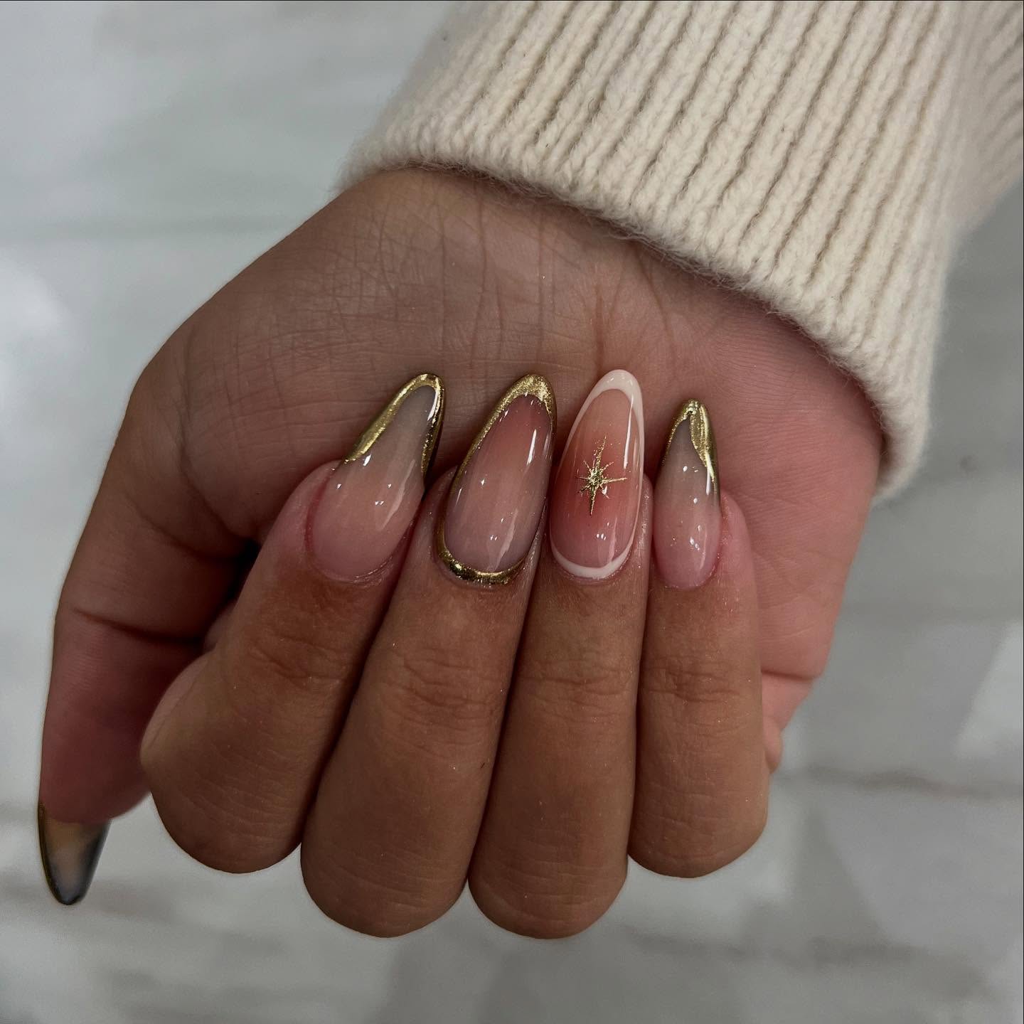 3 more days ๐
โข Please contact us if youโd like a mixed set design so we can allocate you to the correct timing & technician
.
.
.
.
.
.
.
.
.
.
#nails #nailartist #nailsofinstagram #nailsoftheday #nailart #gelpolish #naildesign #biab #nailsaddict #nailcare #southeastlondonnails #3dnailart #christmasnails #festiveseason