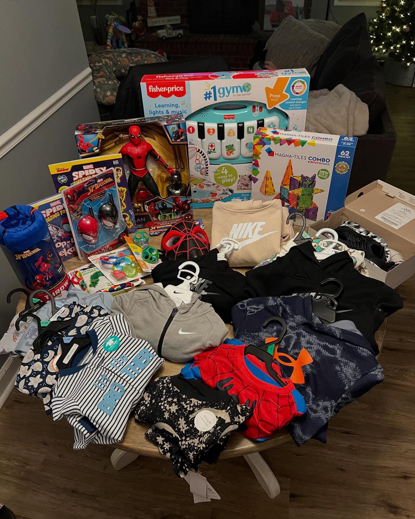 This holiday season the Griffin James Foundation adopted a family that needed help this Christmas. This family lost their 4 month old son unexpectedly last year, nine days before Christmas. The mother was just recently laid off from her job. To help this family the Brown family gathered a wish list and purchased Christmas gifts for the two young children, ages 3 years old and 7 weeks. This past weekend Kim and Ryan delivered the gifts to the wonderful family. They brought over dinner and enjoyed a night of sharing memories of their two angels.